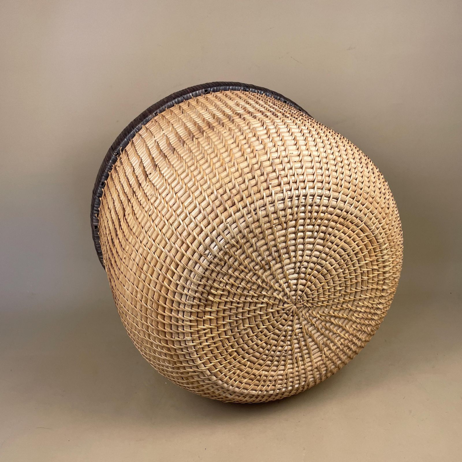 Vintage Large Round Woven Planter Basket Bamboo Rattan Blanket Basket Rustic Boho Decor photo vintage