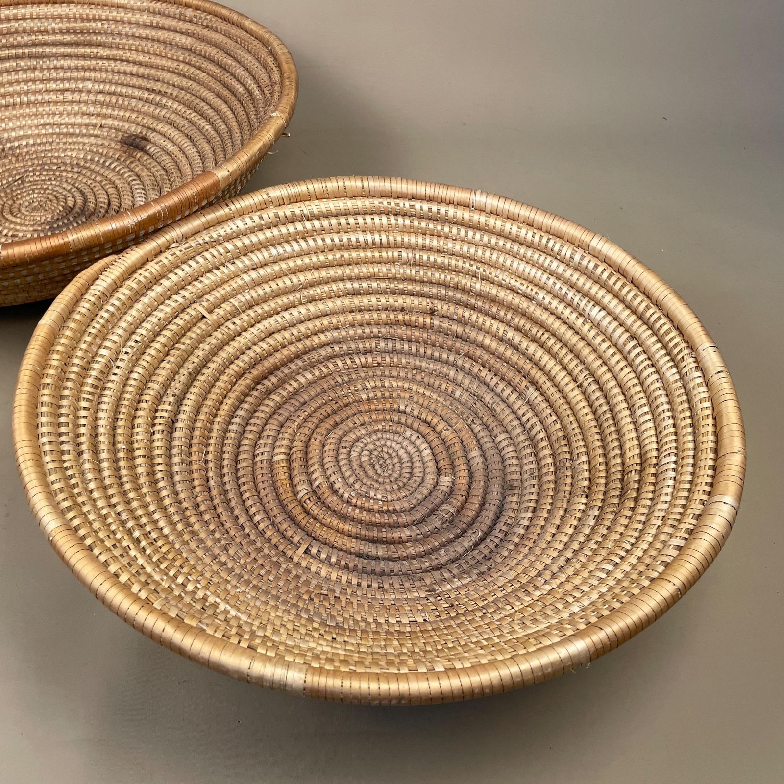 Vintage Seagrass Woven Baskets Pair Round Coiled Display Trays Fruit Basket Boho Farmhouse Decor photo for sale