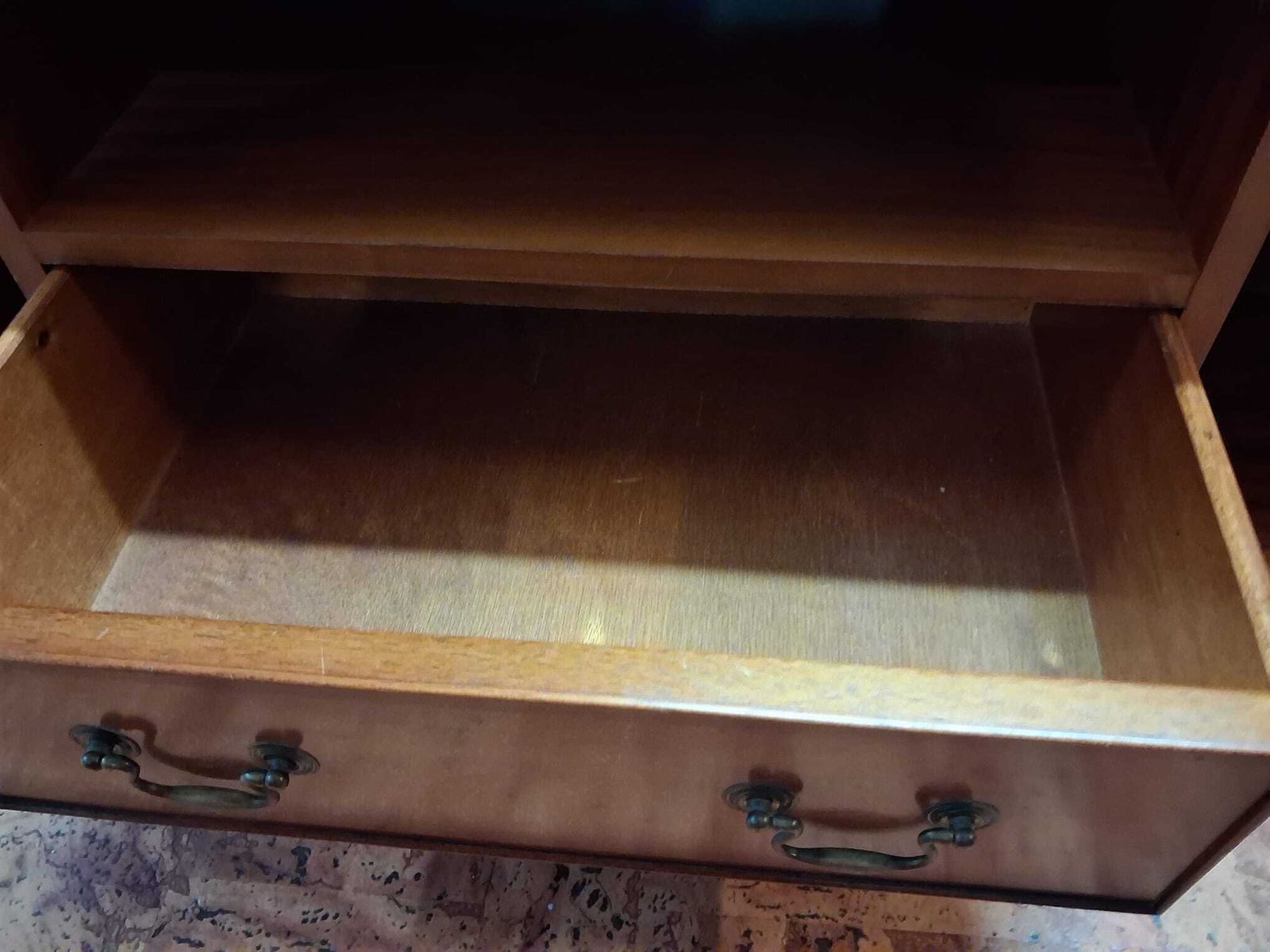 Reproduction Yew Veneer Wood Tv Media Stand 1 Drawer Open Sections Canted photo 175.0