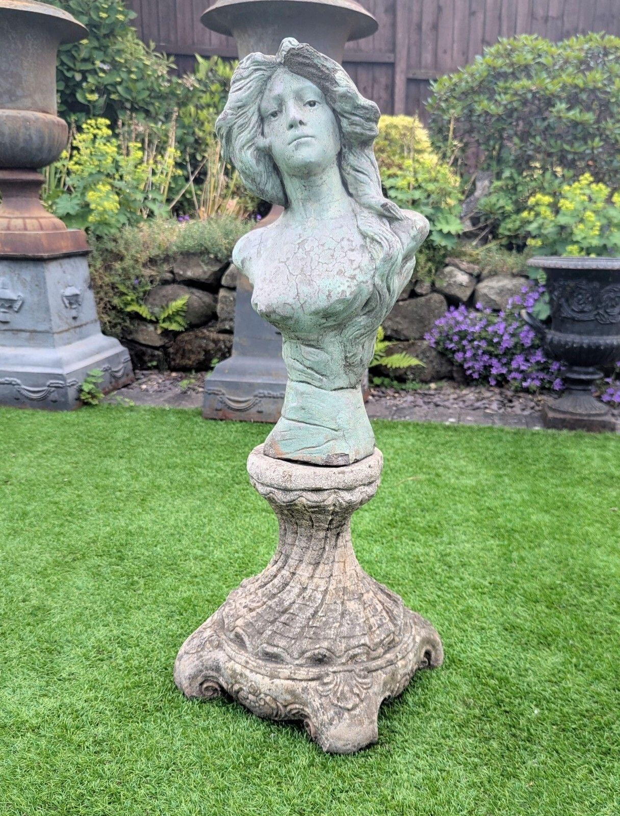 Buste vintage Stephanie Stone sur socle en spirale 0350. photo buy