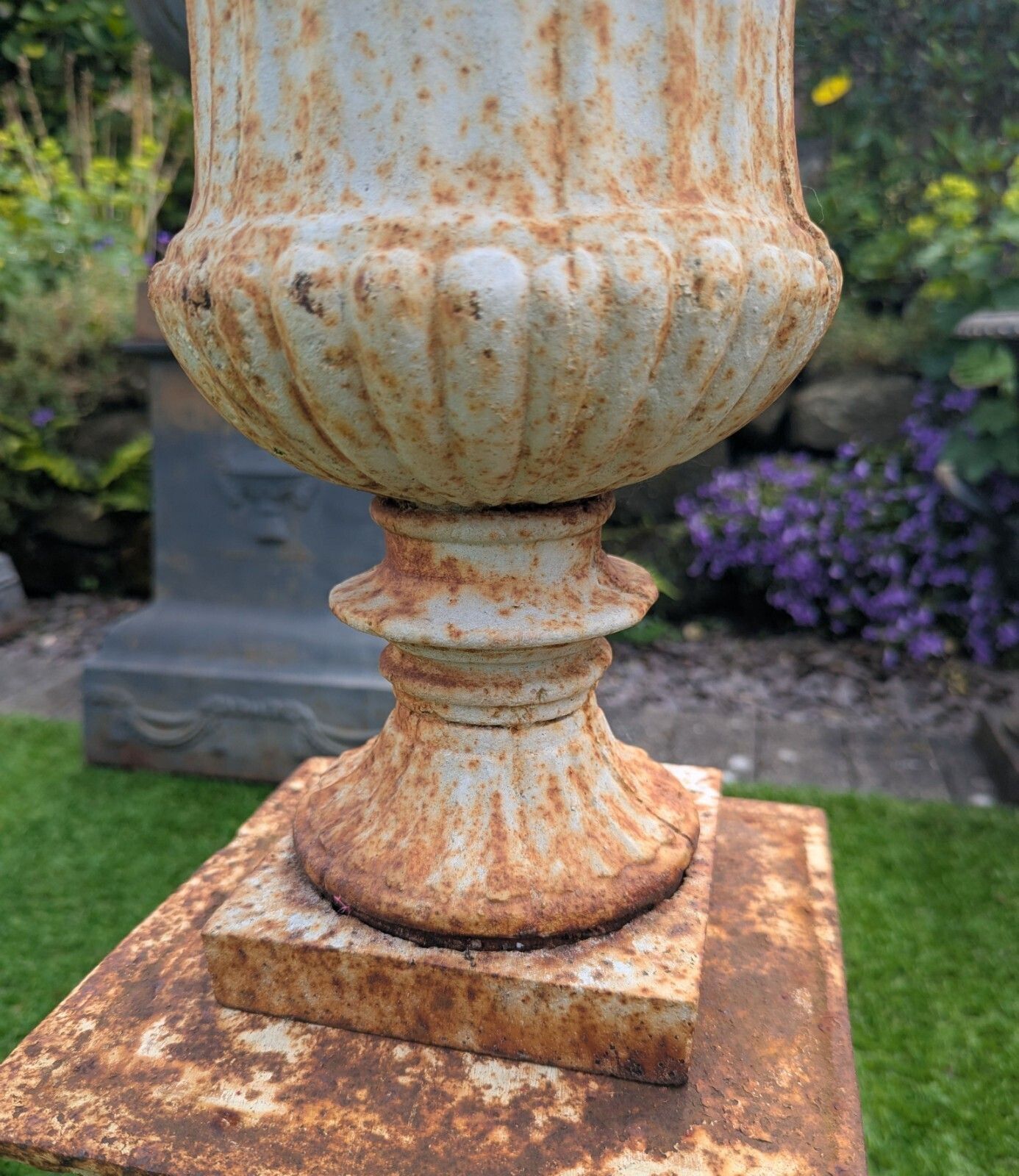 photo furniture Vintage 20th Century Small Cast Iron Campana Urns
