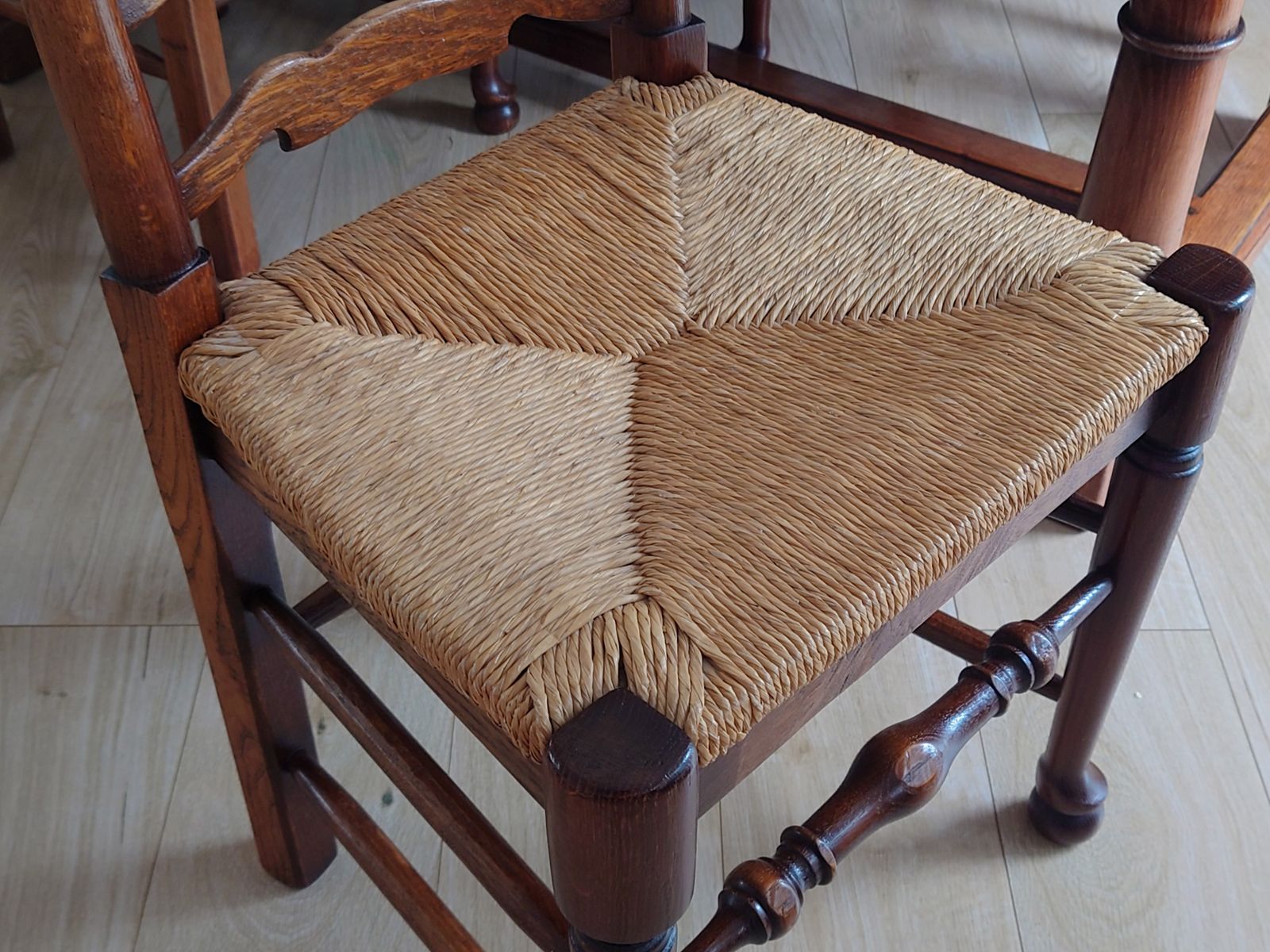 photo buy English Country Oak Dining Table And 4 Rush Seated Ladderback Chairs