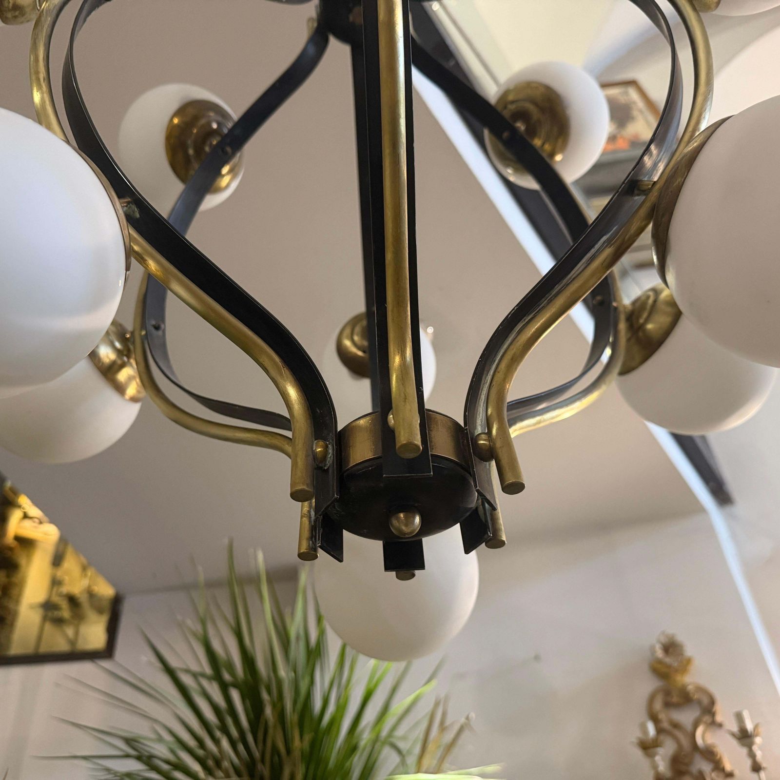 1950s Mid  Century Modern Brass And White Glass 12 Lights Chandelier By Stilnovo photo vintage