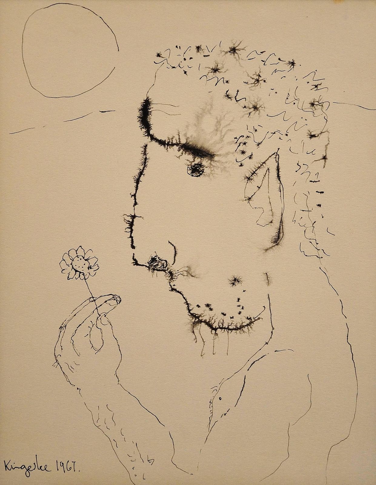 John Kingerlee, geb. 1936. Iers. John, A Self Portrait. Ingelijste moderne Britse mid-century tekening in inkt op papier, Flower Power, gedateerd 1967. photo furniture