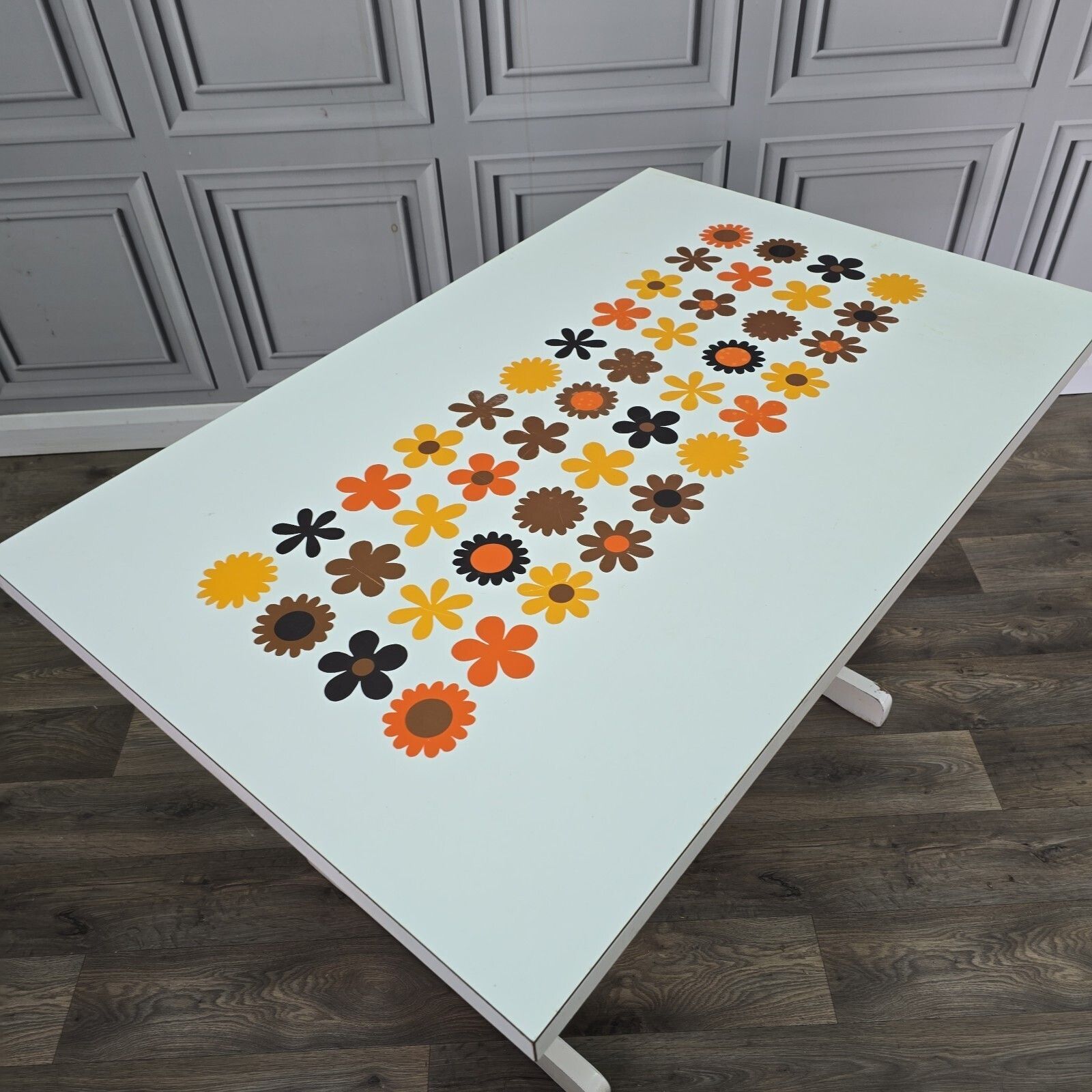 Vintage Retro Dining Table   White Formica   Flower Power 1970s Mcm   Kitchen photo Furniture