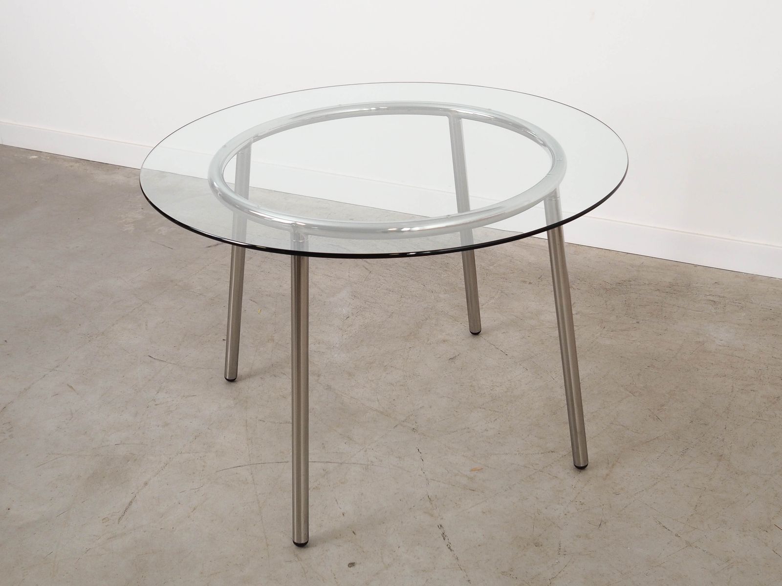 Salmi glazen tafel, Scandinavisch design, ontwerpers: Carl Öjerstam & Magnus Elebäck, geproduceerd door Ikea photo vintage
