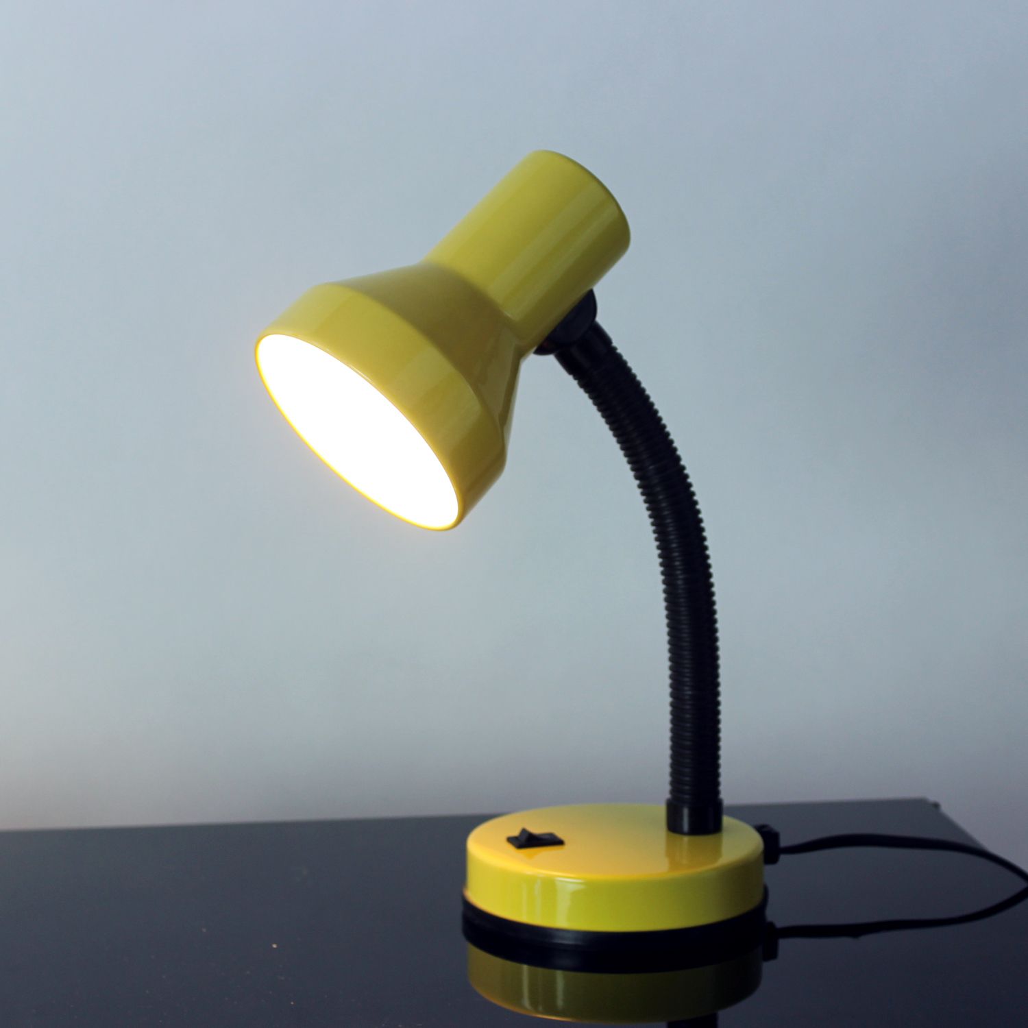 photo furniture Gele Rendi "Baby 2" verstelbare bureaulamp, Tsjecho-Slowakije, jaren 1990