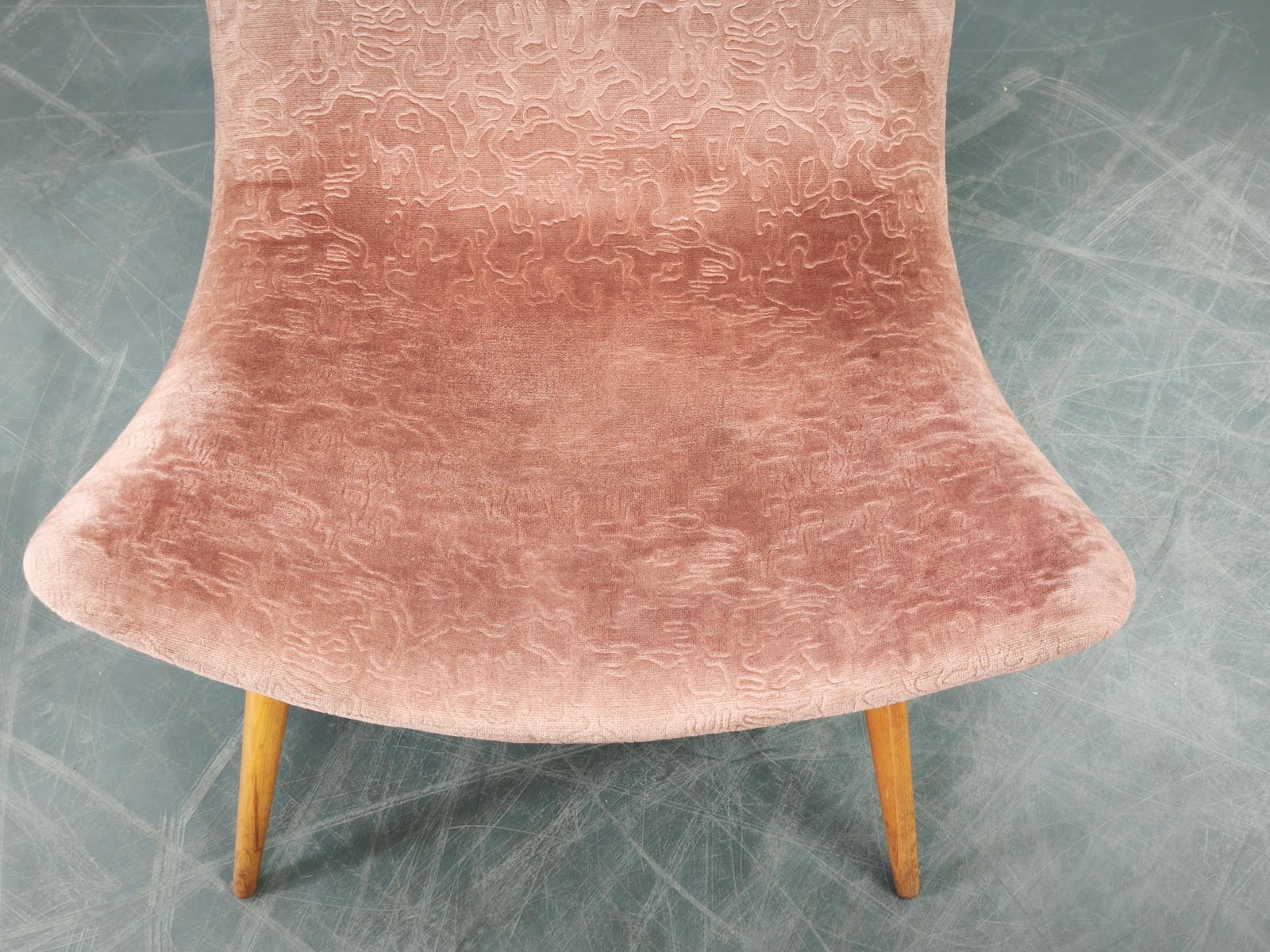 Paar Miroslav Navrátil schelpvormige fauteuils, Tsjecho-Slowakije, jaren 1960. photo buy