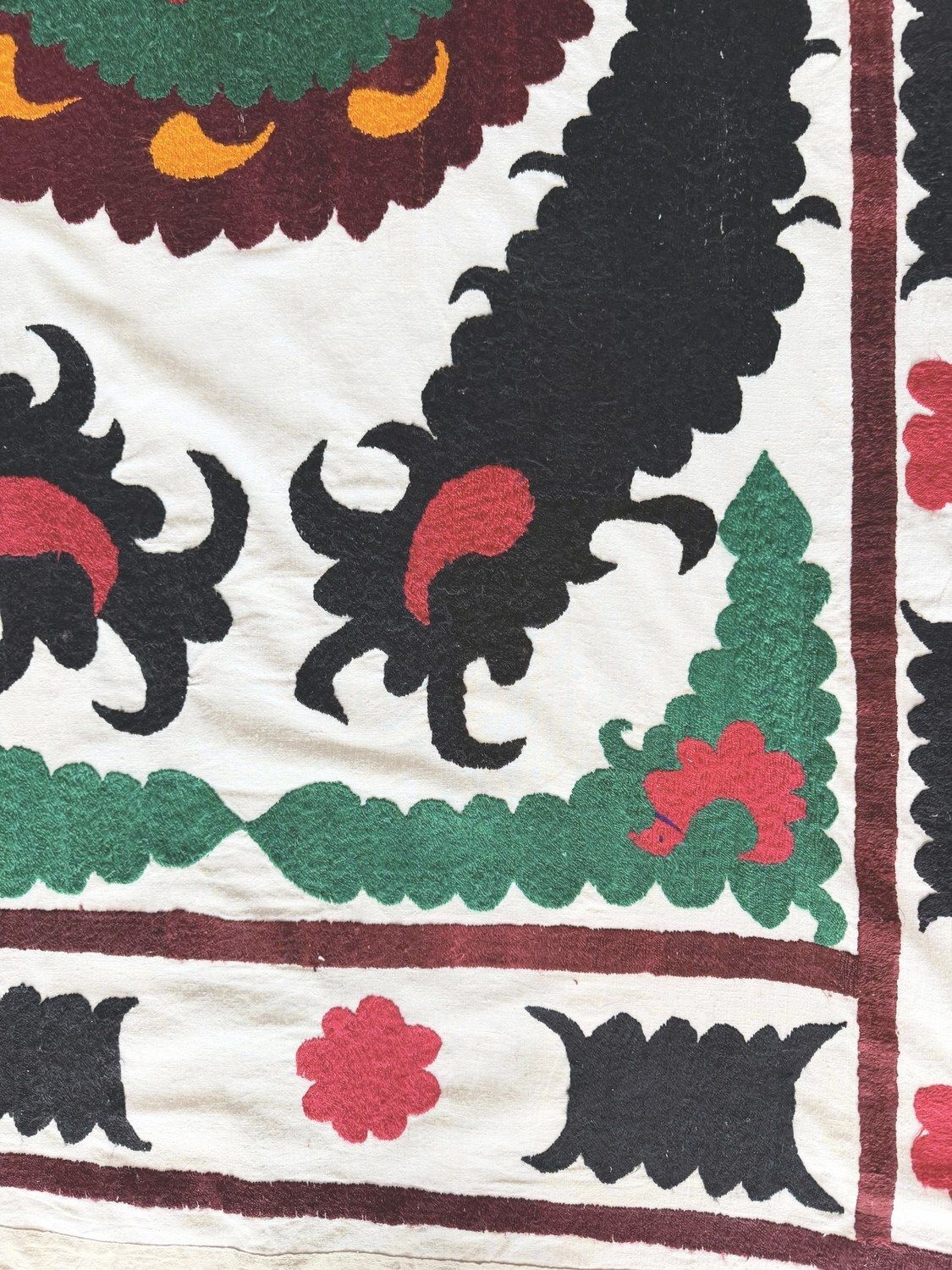 Suzani d'Ouzbékistan, grand textile mural brodé à la main, 120 x 180 cm photo for sale