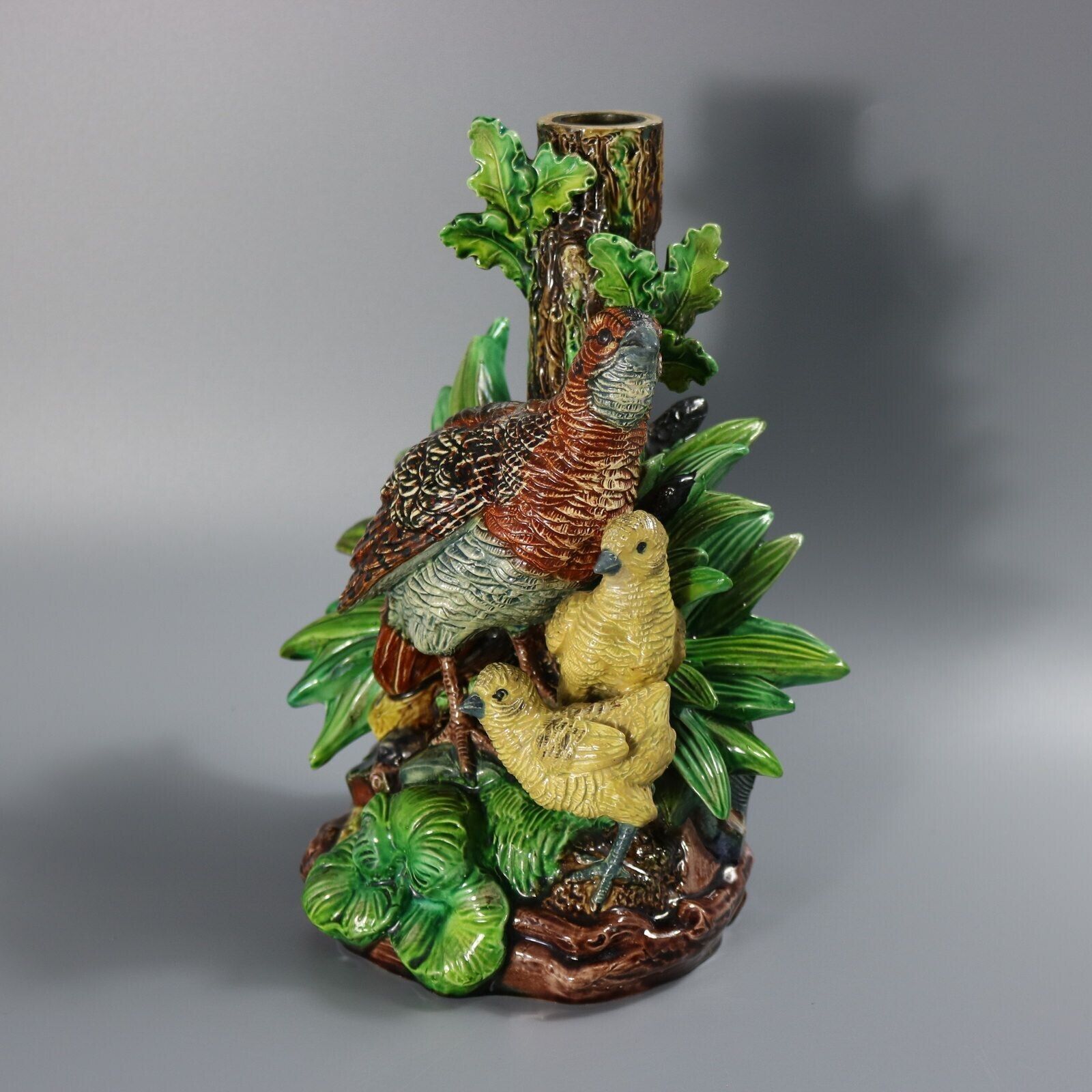 Hugo Lonitz Majolica Patrijs met Kuikens Kandelaarbasis photo furniture