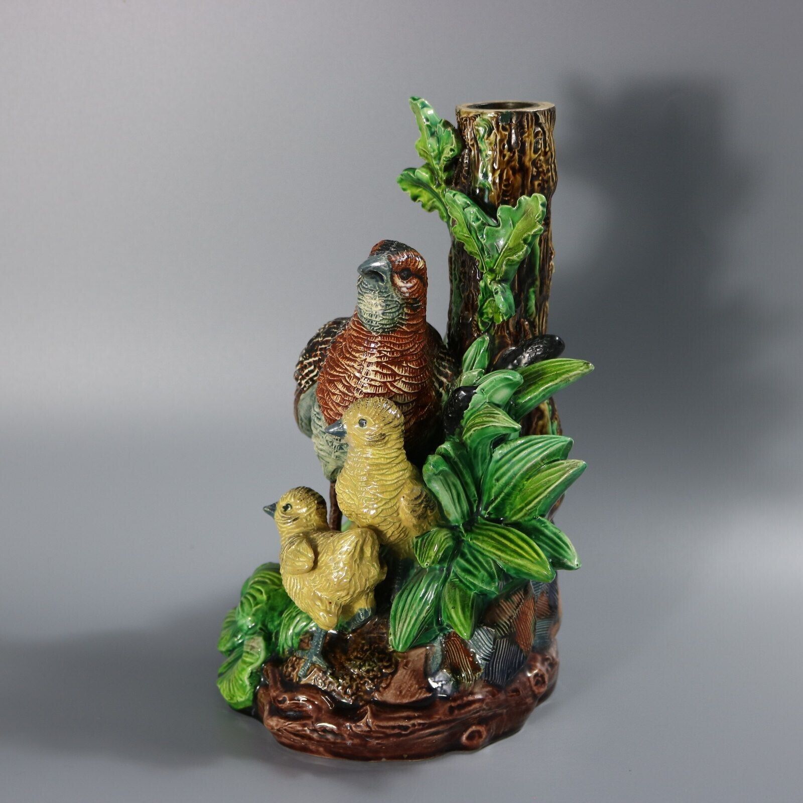 Hugo Lonitz Majolica Patrijs met Kuikens Kandelaarbasis photo for sale