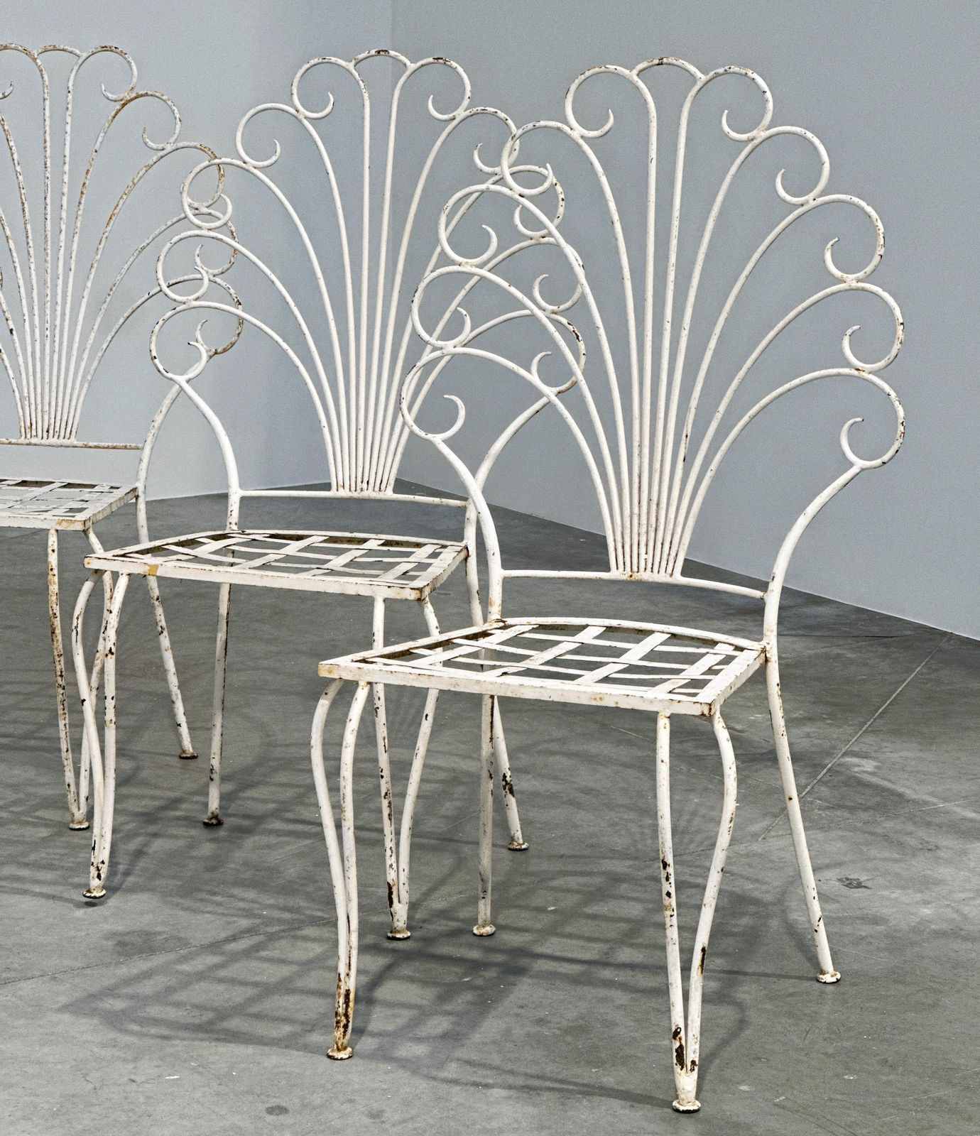 Zeldzame set van zes Franse pauwenstoelen voor tuin of terras, ca. jaren 1950 photo furniture