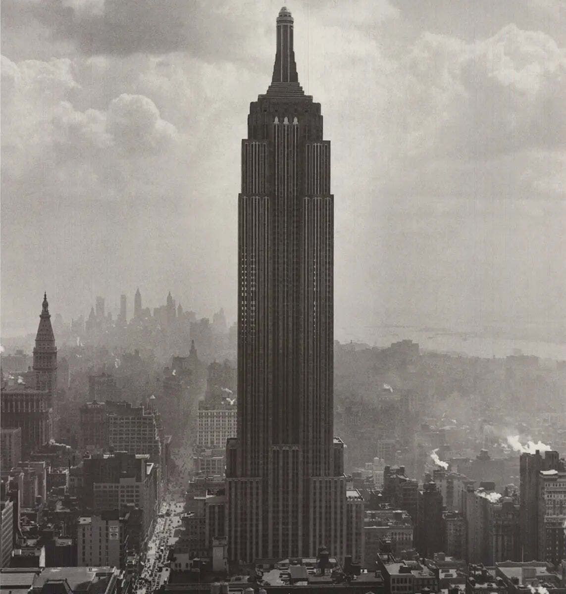 Affiche lithographique offset de l'Empire State Building, vue de New York, années 1940 photo furniture