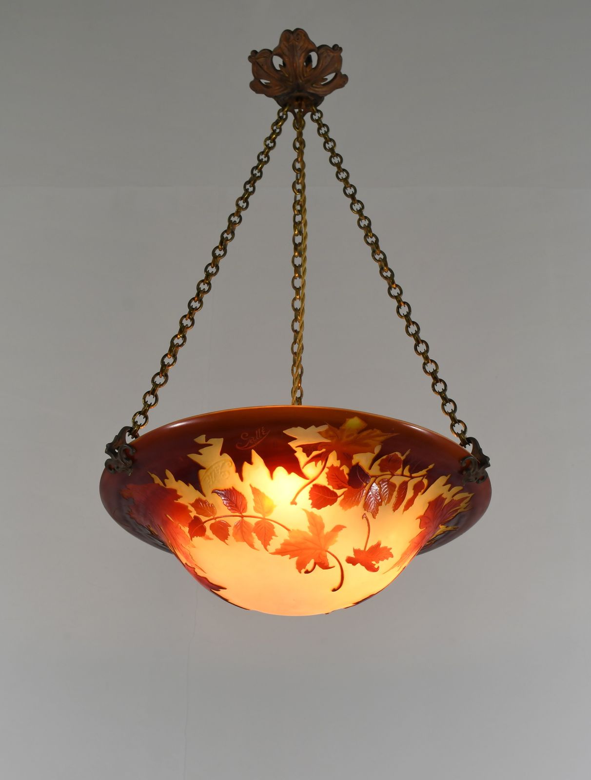 Franse art deco cameo hanglamp van Gallé, jaren 1920, Frankrijk photo vinterior