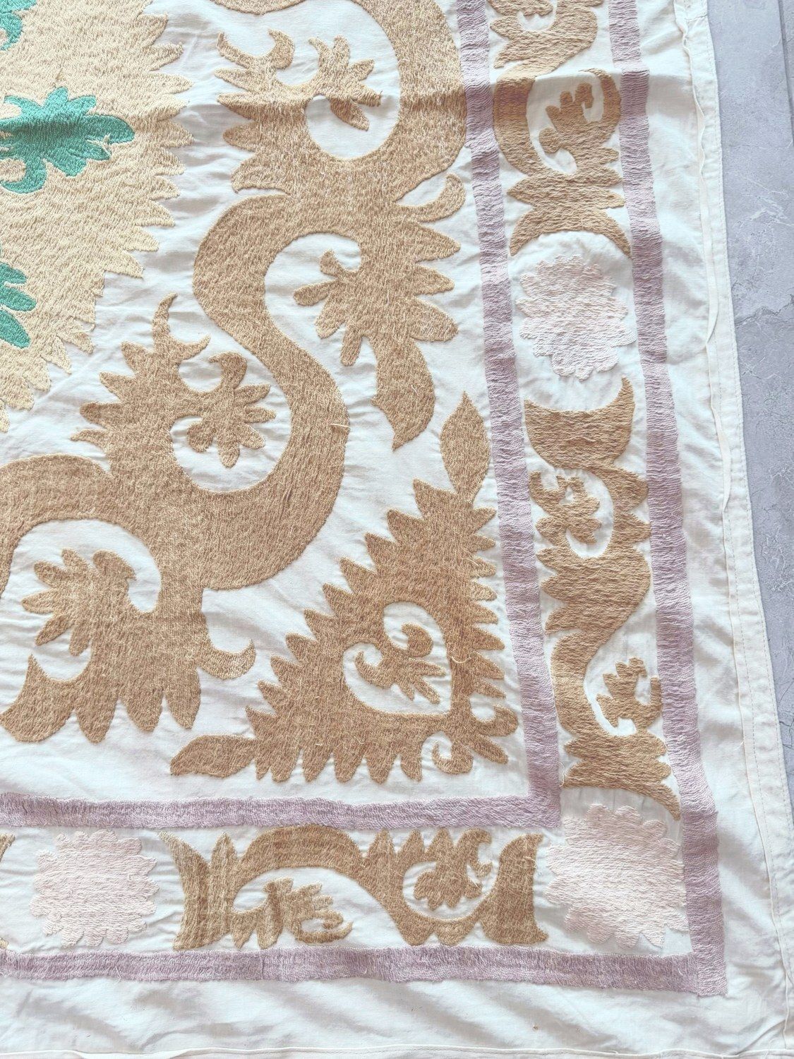 Tribale Centraal-Aziatische Suzani Tafelkleed 128 x 135 cm photo Textiel