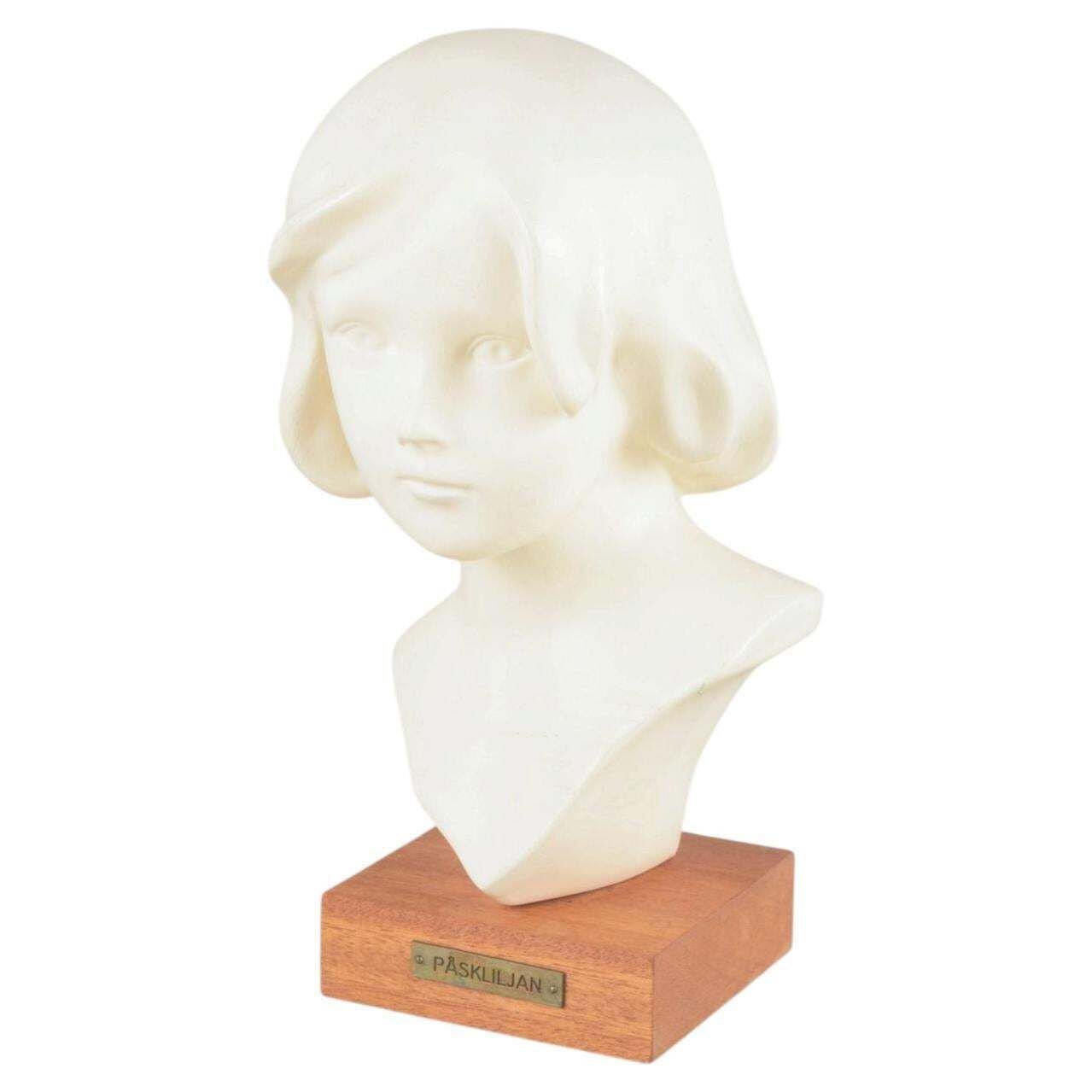 Påskliljan, Plaster Bust Of A Young Girl. Scandinavia, Mid 20th C.