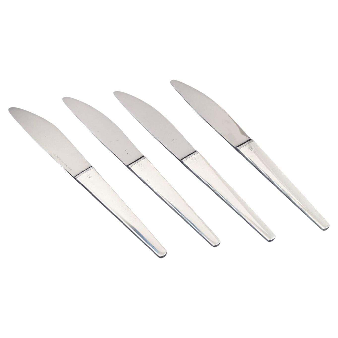 Henning Koppel voor Georg Jensen. Vier 'Caravel' tafelmessen.