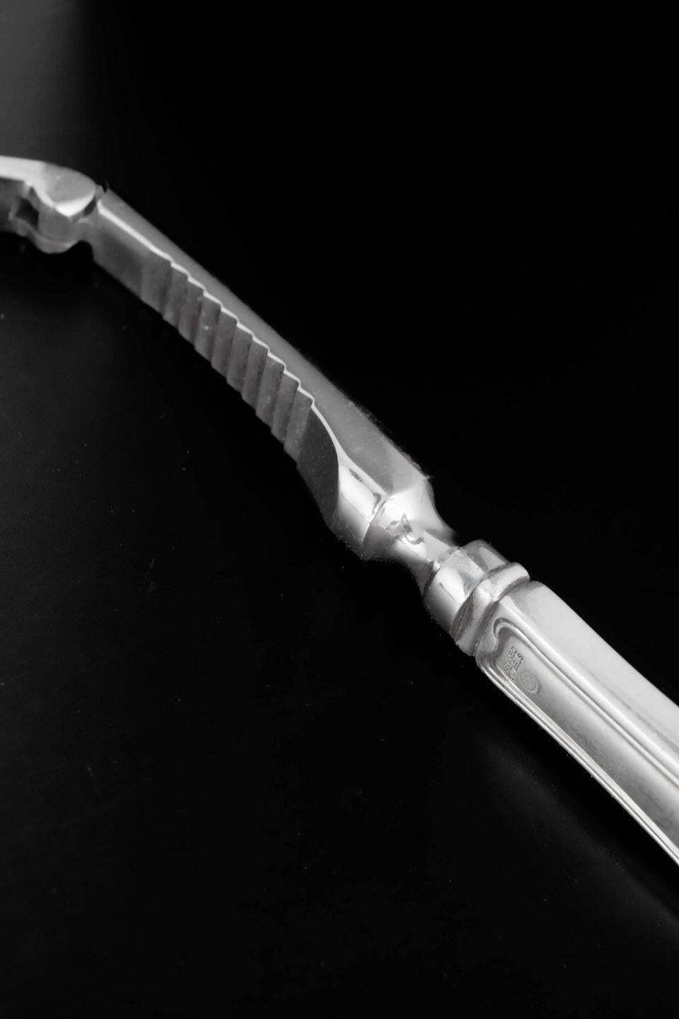Georg Jensen. 'Old Danish' Notenkraker In Sterling Zilver En Roestvrij Staal. photo furniture