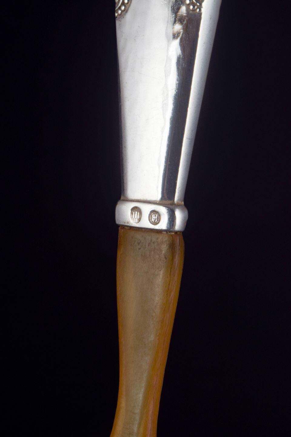 Couverts à salade Georg Jensen en argent et os, anses motif Viking. photo Décoration