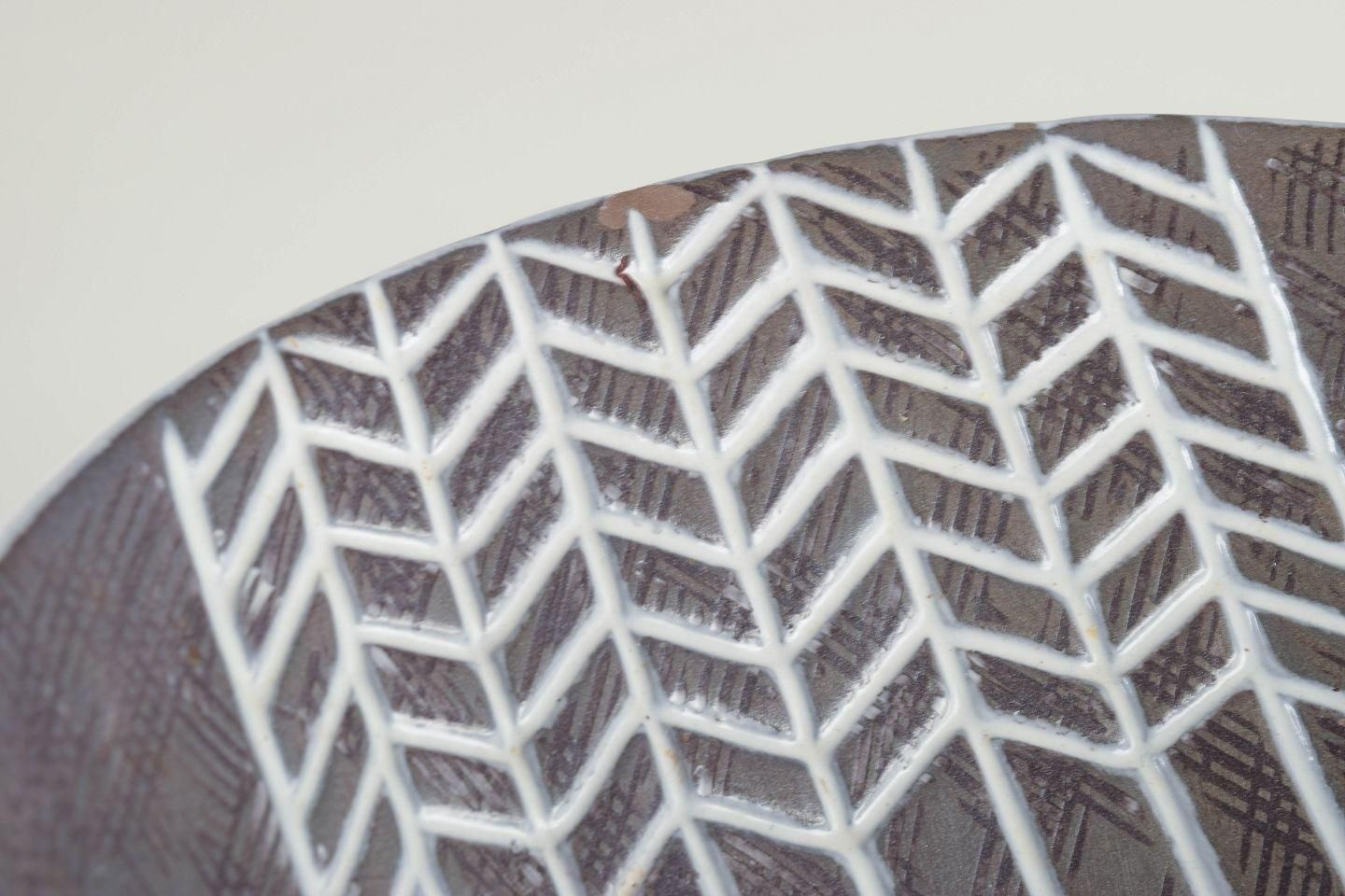 Mari Simmulson voor Upsala Ekeby. Stoneware schaal, serie "Ax". Jaren 1960. photo for sale
