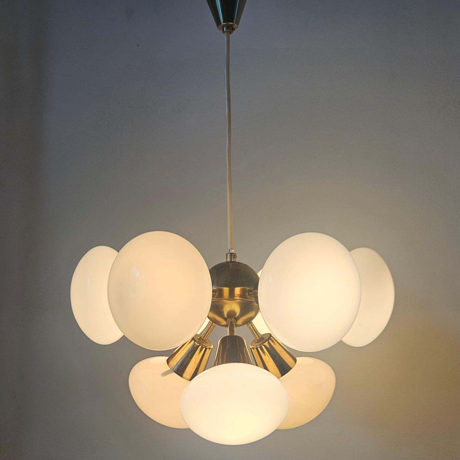 912.0 Zeldzame mid-century Sputnik-kroonluchter, Kamenický Šenov, jaren 1970 photo