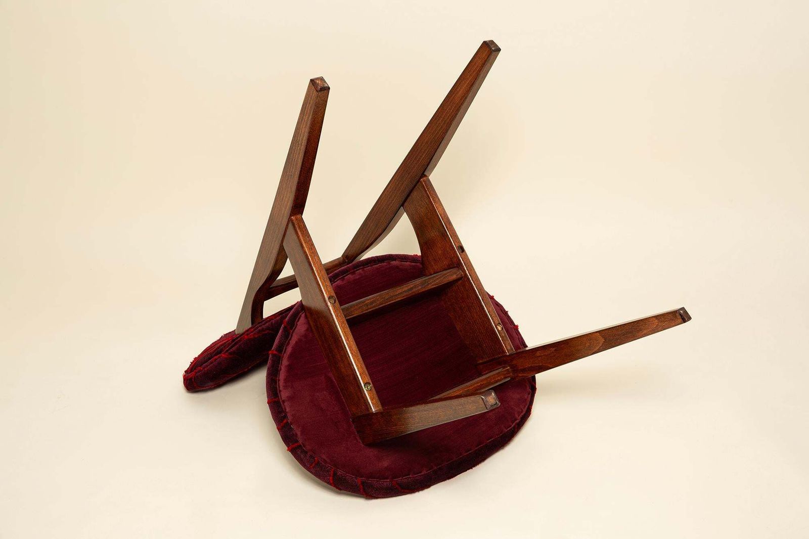 873.0 Mid-Century Mushroom Chair, Nouvelles Vagues Velvet, Dedar, J. Kedziorek, jaren 1960 photo