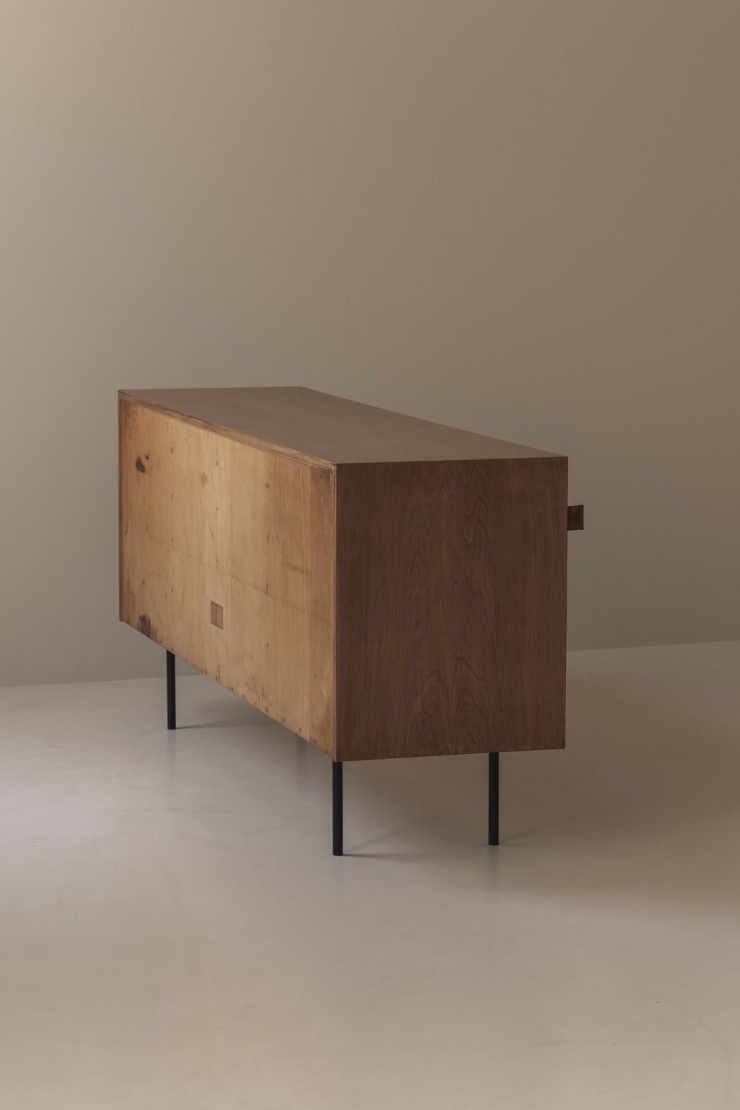 photo buy Dressoir Model 116 van Florence Knoll voor Knoll International, USA, ca. jaren 1950