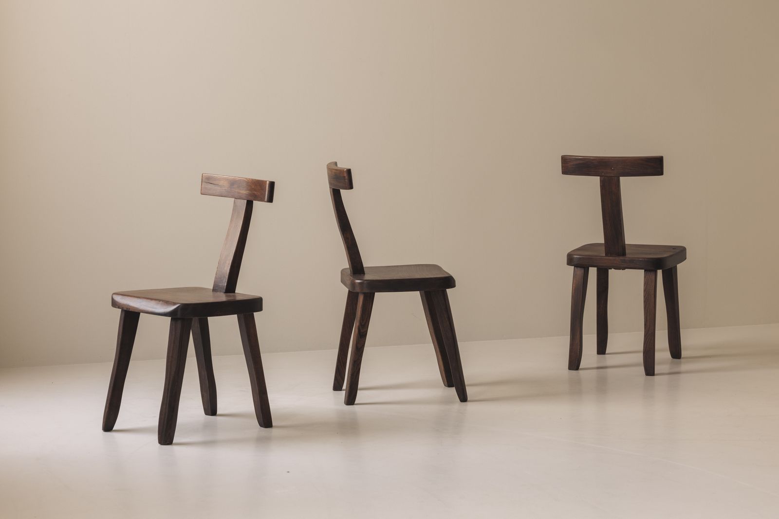 Large Set Of 8 Brutalist Wooden T Chairs By Aranjou, France 1960s. photo 8000.0