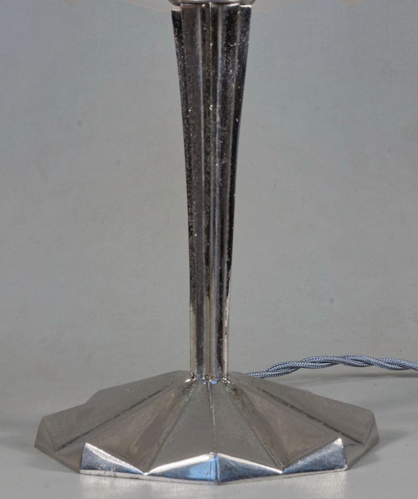 Franse art deco lamp ca. 1930 by Degue photo vinterior