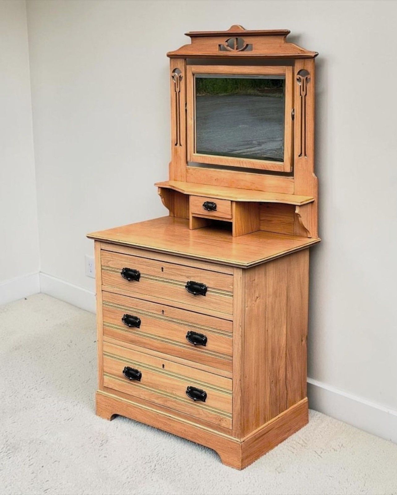 Edwardian Walnut Dressing Table