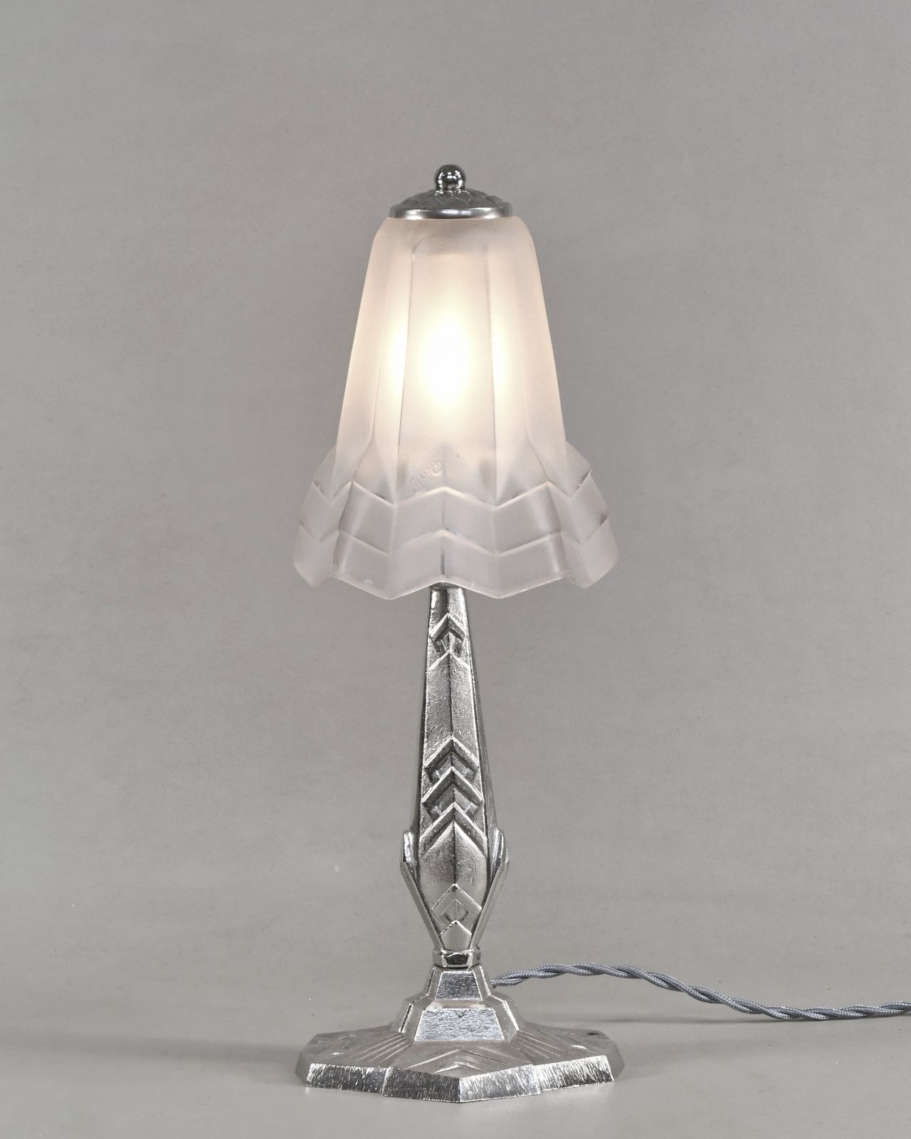 Franse art deco lamp ca. 1930 by Degue photo furniture