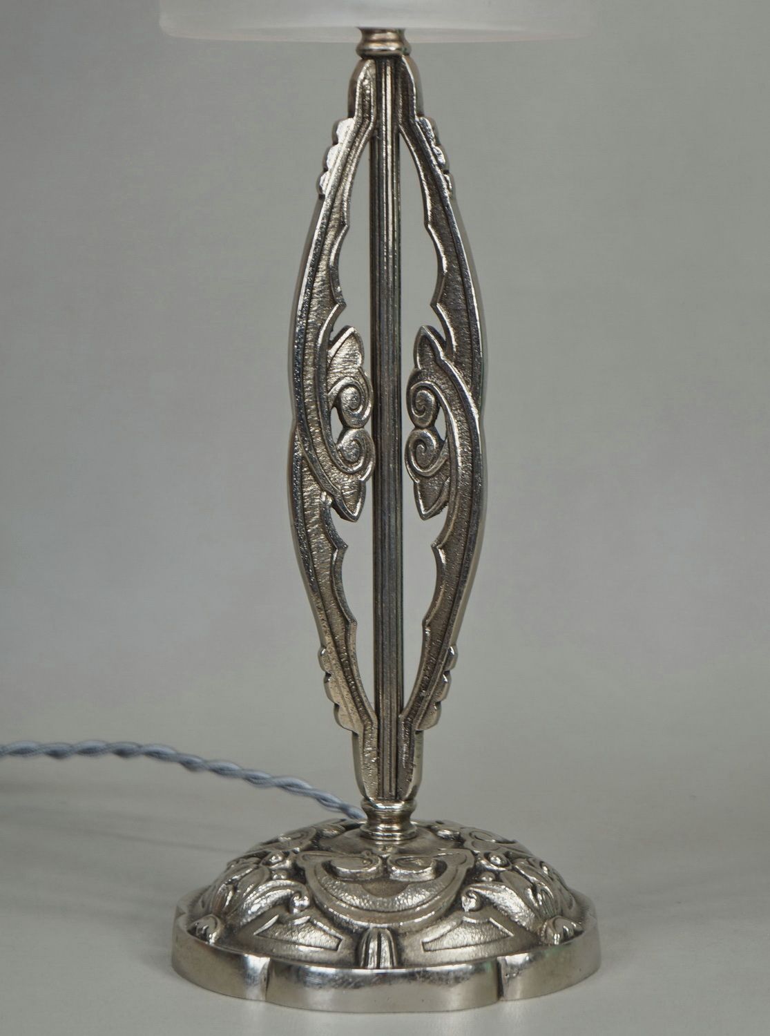 Franse art deco lamp ca. 1930 by Degue photo for sale