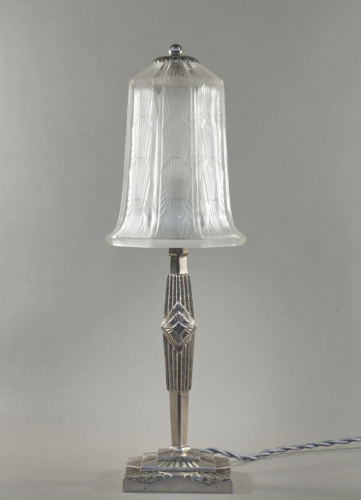 Franse Art Deco Lamp uit 1930 door Hettier et Vincent photo for sale