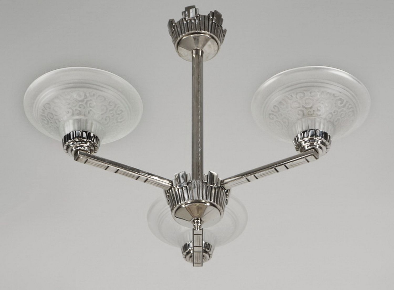 Franse art deco hanglamp van Muller Freres photo for sale