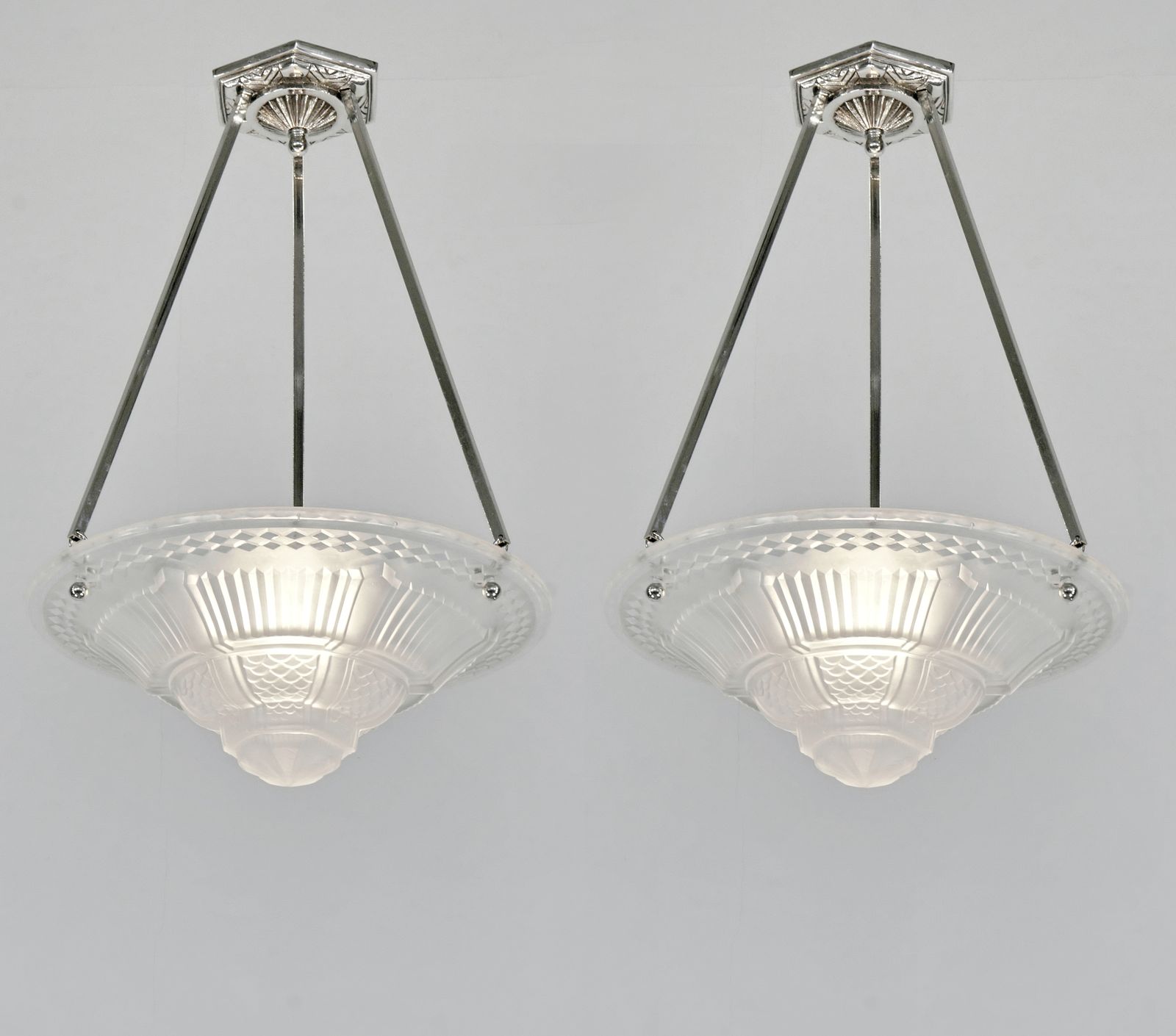 photo for sale Franse art deco plafondlamp uit 1930 van Muller Frères - 2 beschikbaar