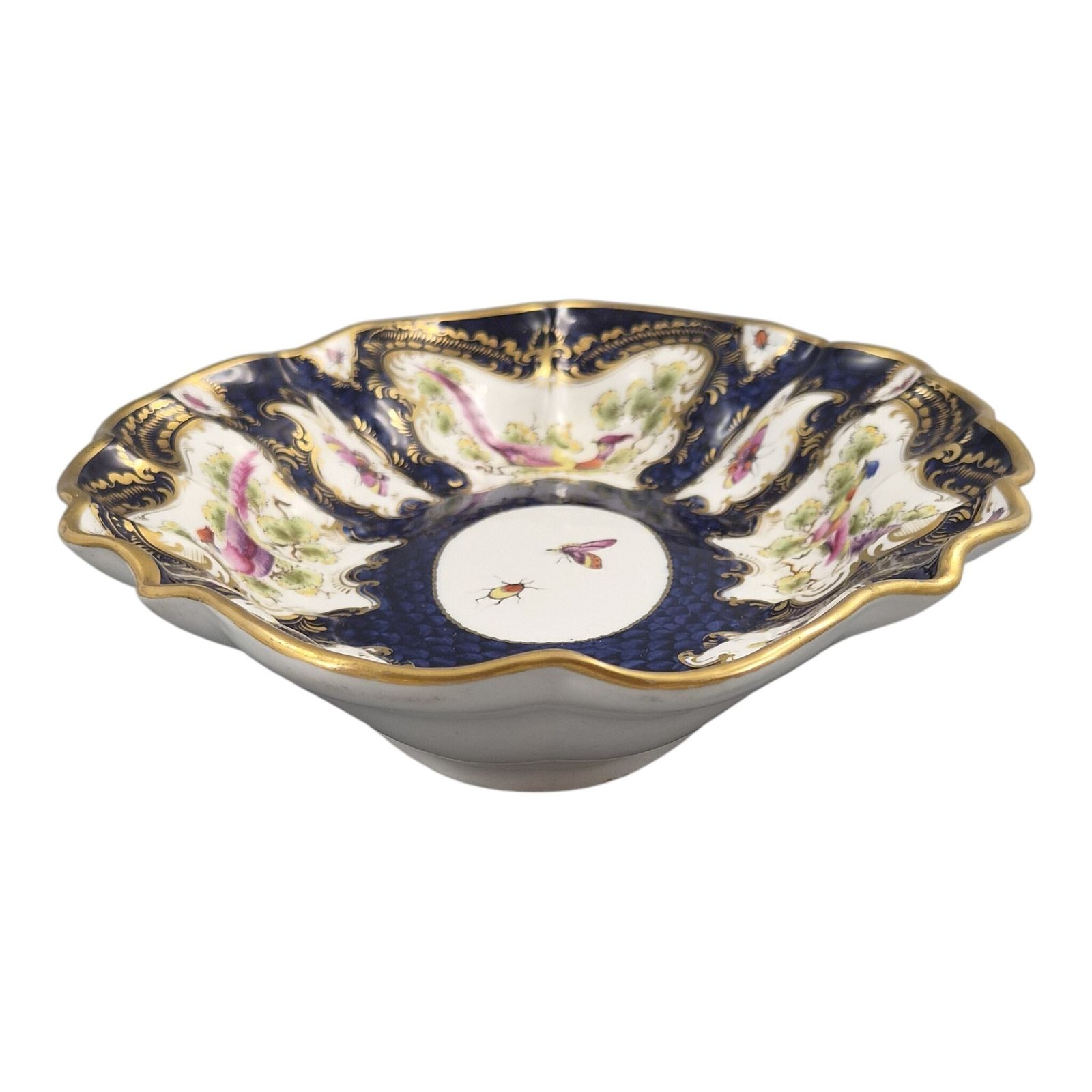 photo furniture Edwardiaans Royal Worcester Blue Scale porseleinen schaal, 1901