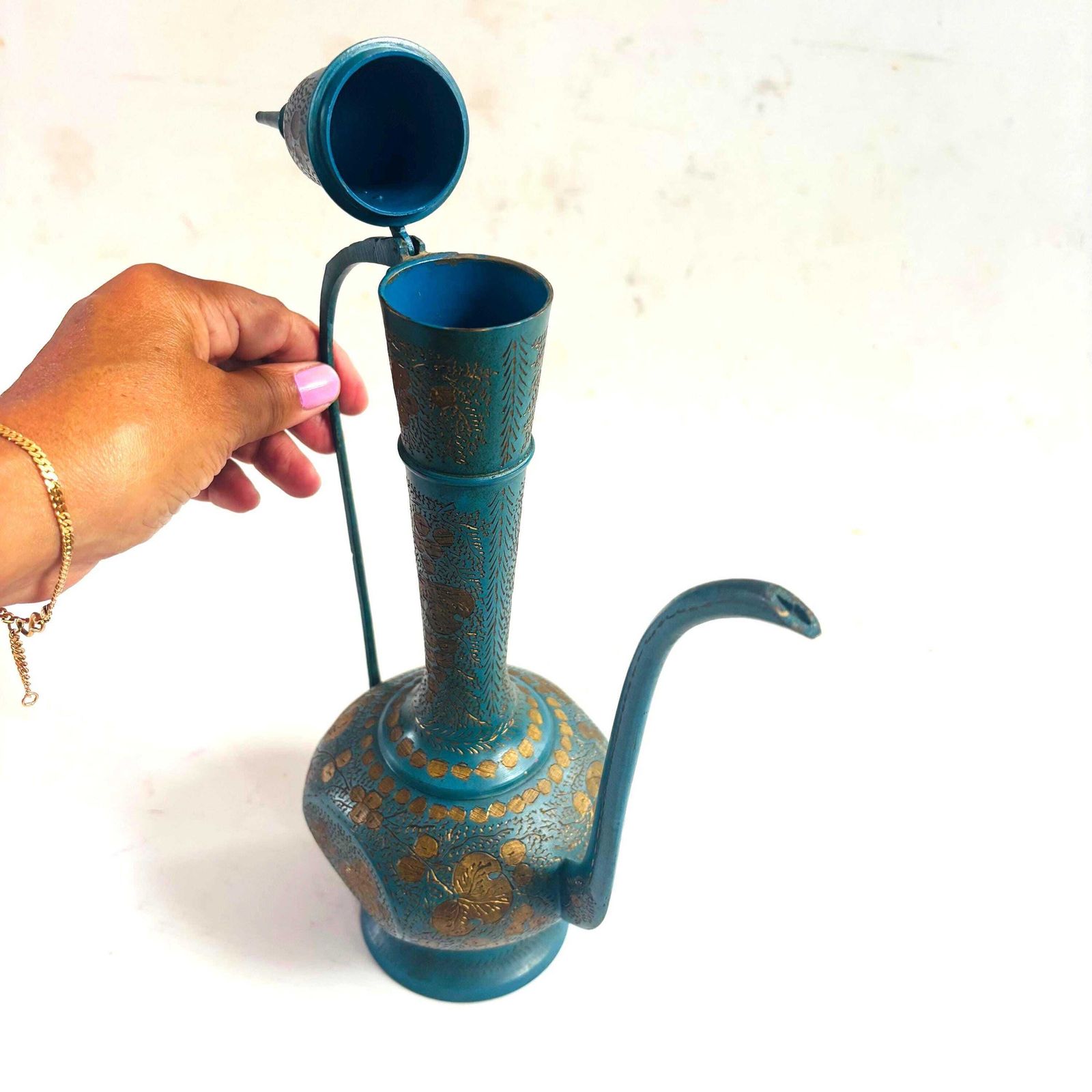 Vintage Indische geëmailleerde messing Aftaba-ewer uit de jaren 1960, teal en goud photo vintage