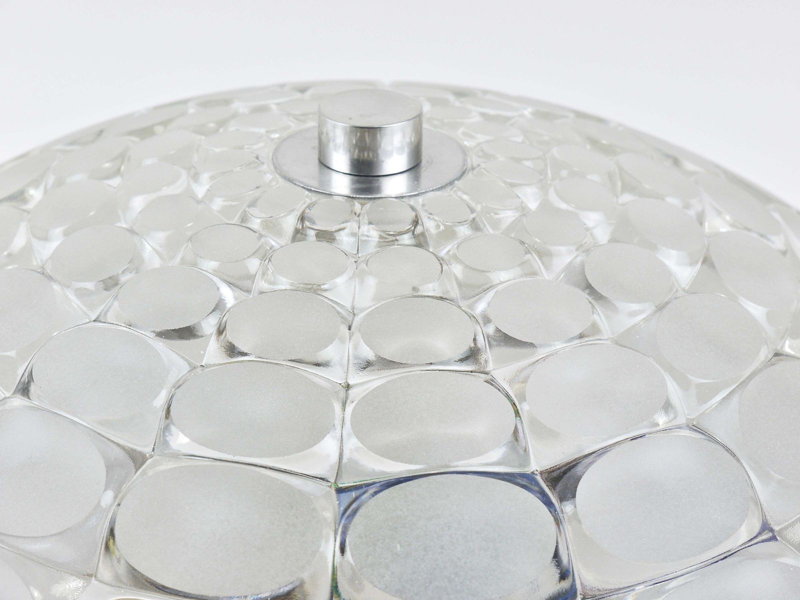 Peill & Putzler Grote Ronde Op Art Glazen Wandlamp, 1970s photo Verlichting