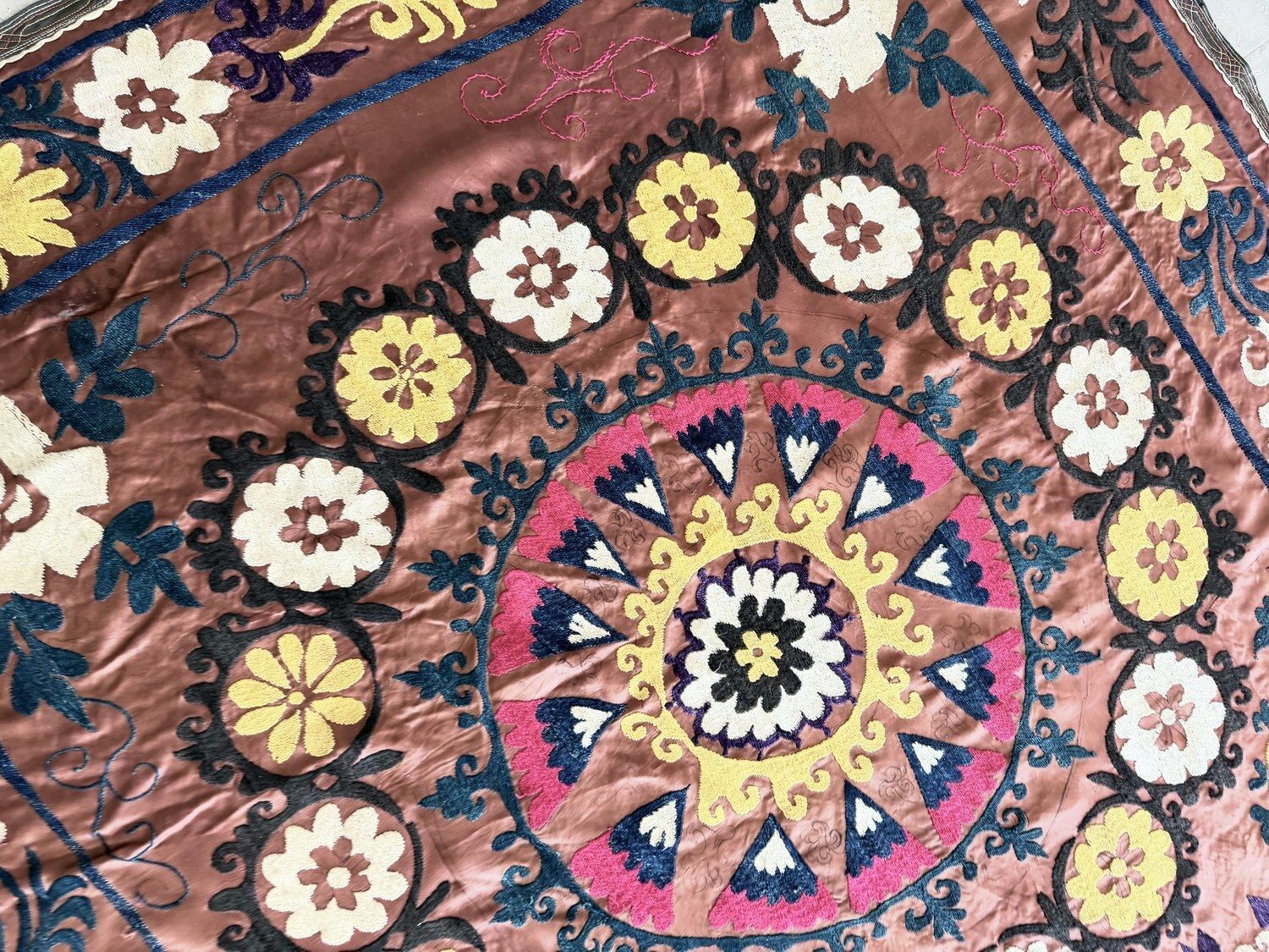 Grande suzani brune, broderie de Boukhara, 135 x 280 cm photo buy