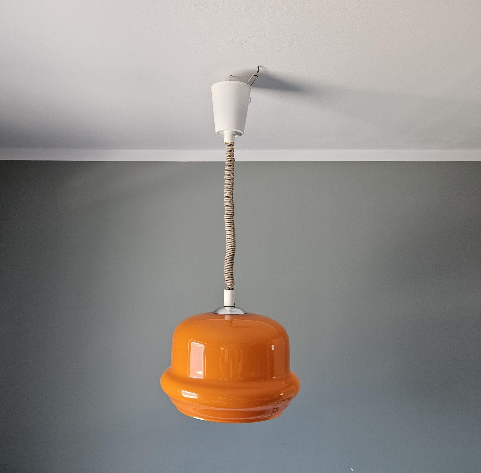 Vintage oranje opaline glazen hanglamp | jaren 1970 Space Age plafondlamp photo buy
