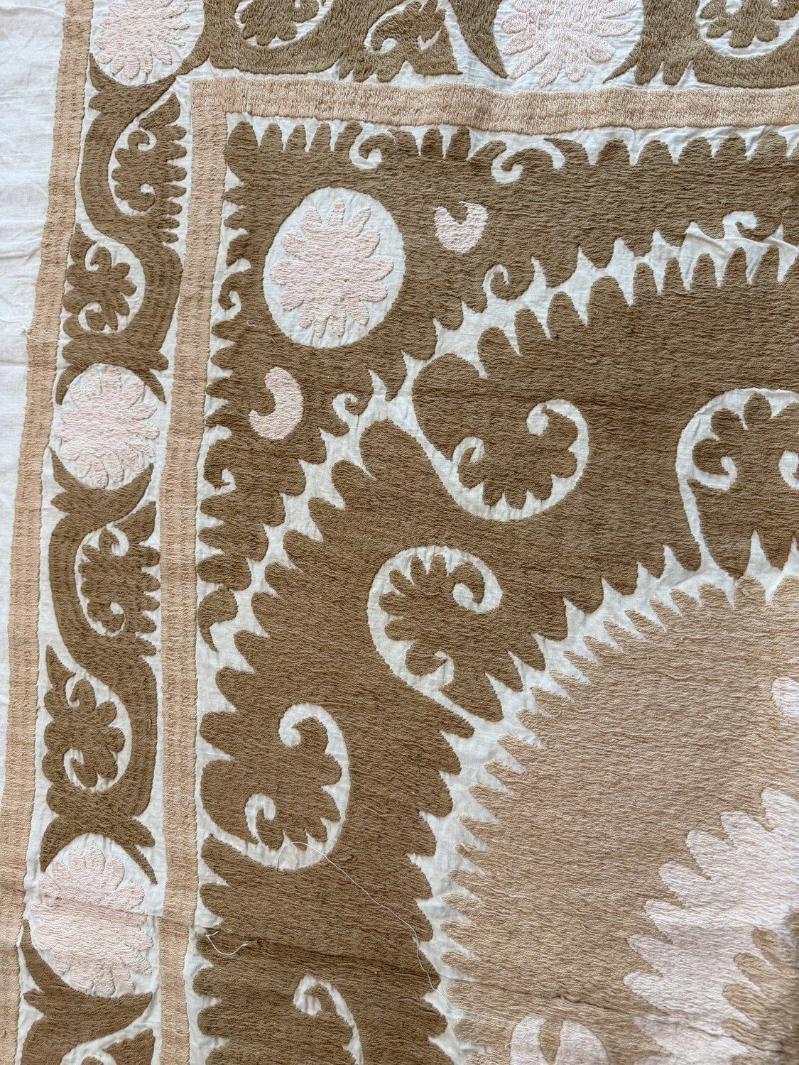 Boho Brown White Central Asian Suzani Wall Hanging 144 X 170 Cm photo 346.0