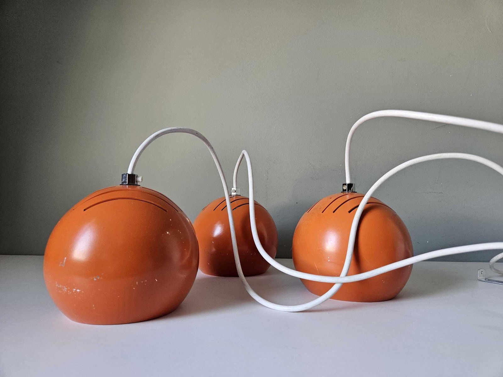 Set van 3 oranje cascade hanglampen – Space Age bollampen, jaren 1970 photo furniture