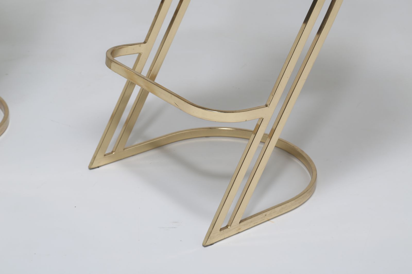 Paire de tabourets de cuisine vintage en laiton et tissu brun par DIA, Design Institute of America, années 1970 photo for sale