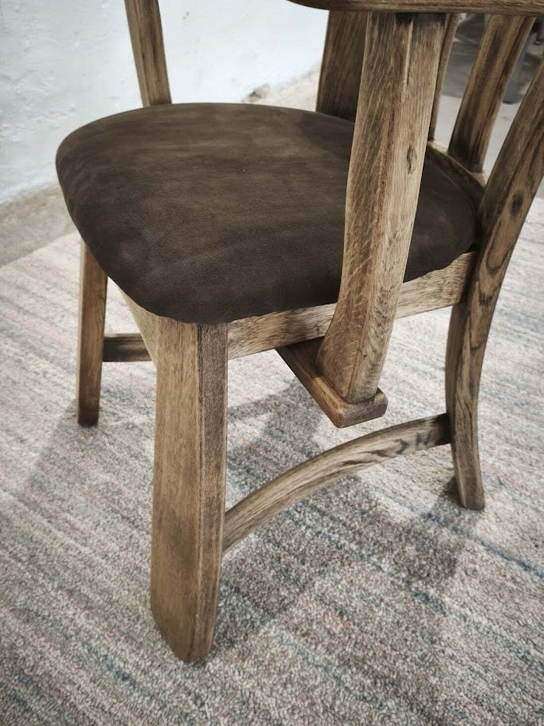 photo for sale Nederlandse Brutalistische Massief Eiken Fauteuil met Opnieuw Bekleed Leren Zitting, jaren 1970