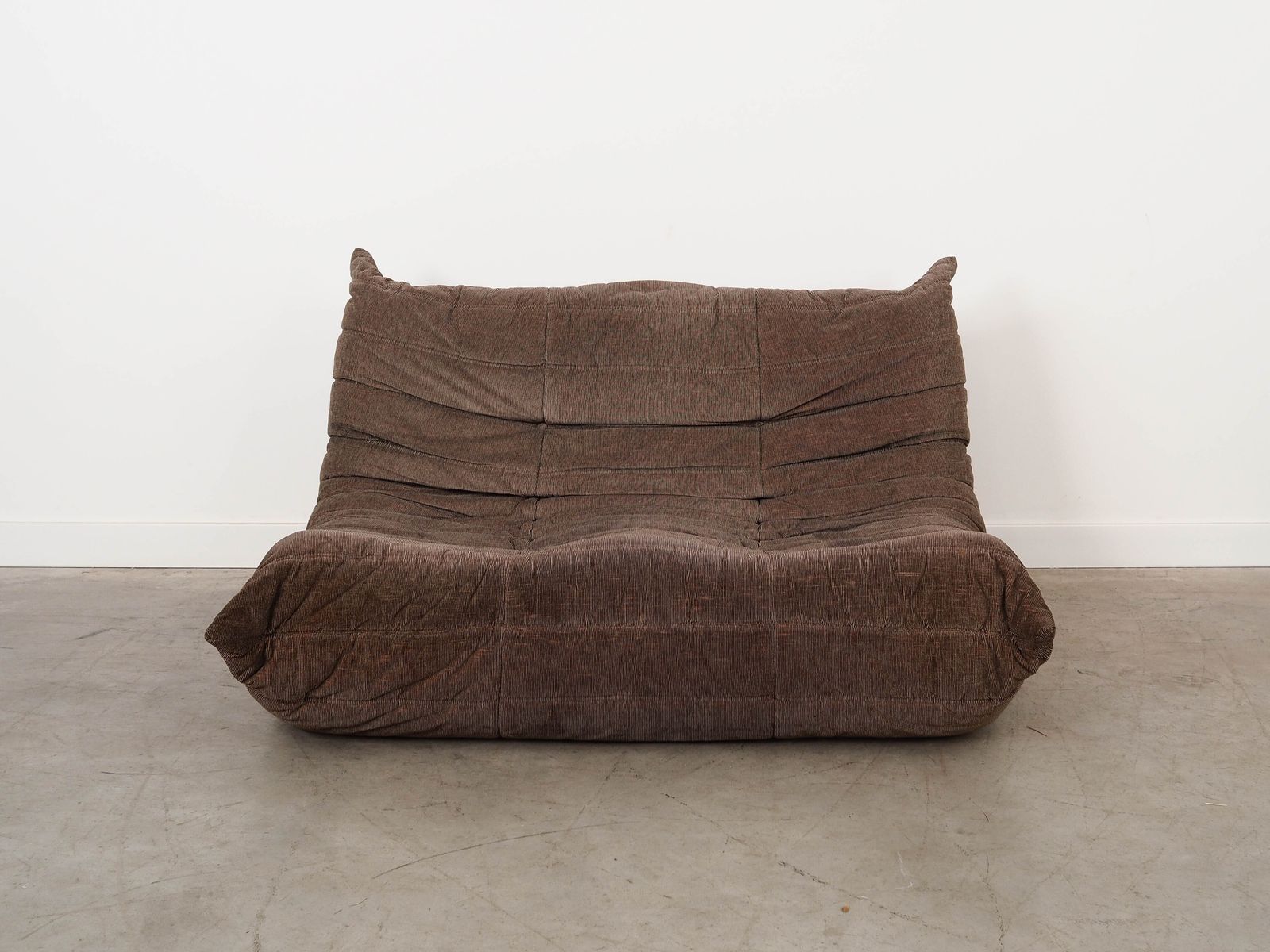 photo furniture Togo Two Seater Sofa, French Design, 1970s, Designer: Michel Ducaroy, Manufacturer: Ligne Roset