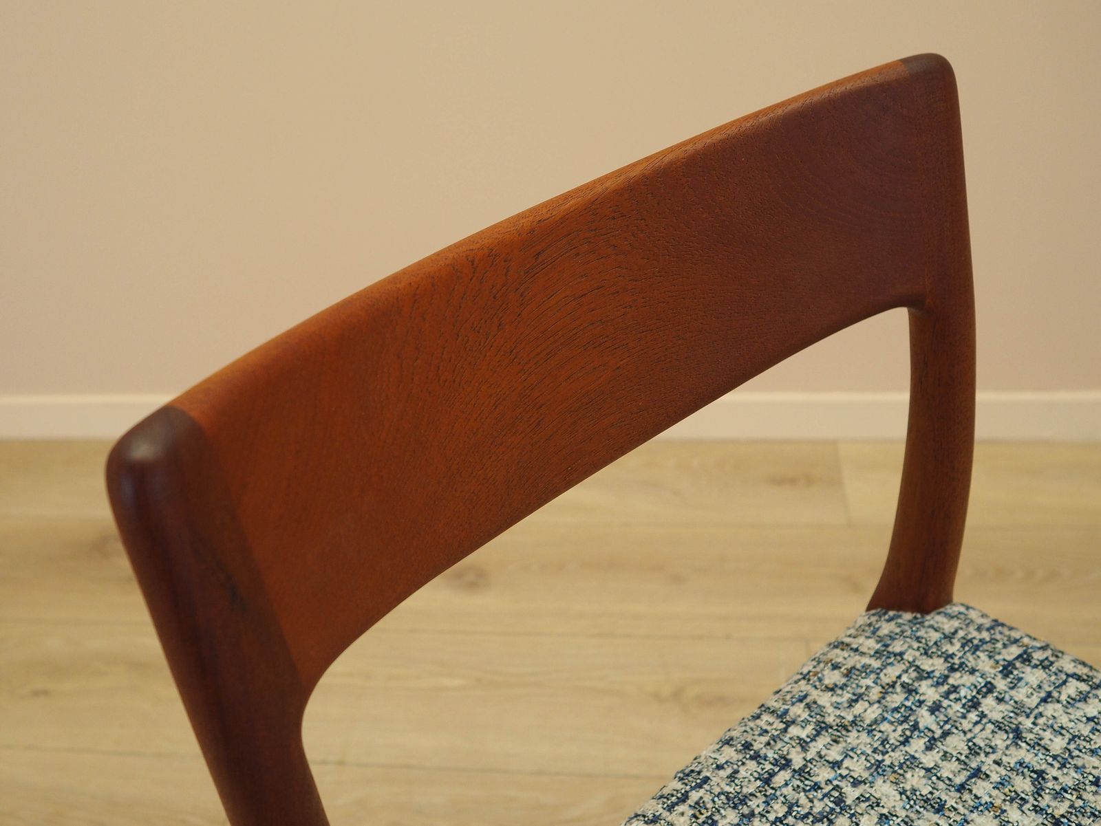 photo for sale Teakhouten stoel, Deens design, jaren 1960, fabrikant: EMC Möbler