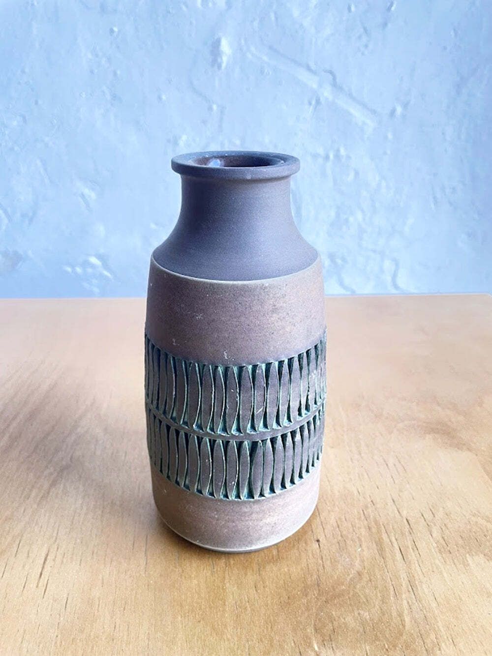 Tomas Anagrius handgemaakt steengoed vaas, Zweeds, 1960–1970 photo Woonaccessoires