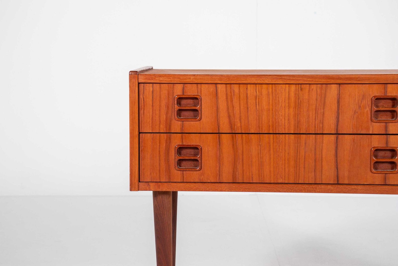 Mid-Century Modern Deens teakhouten dressoir, ladekast, jaren 1960 photo for sale
