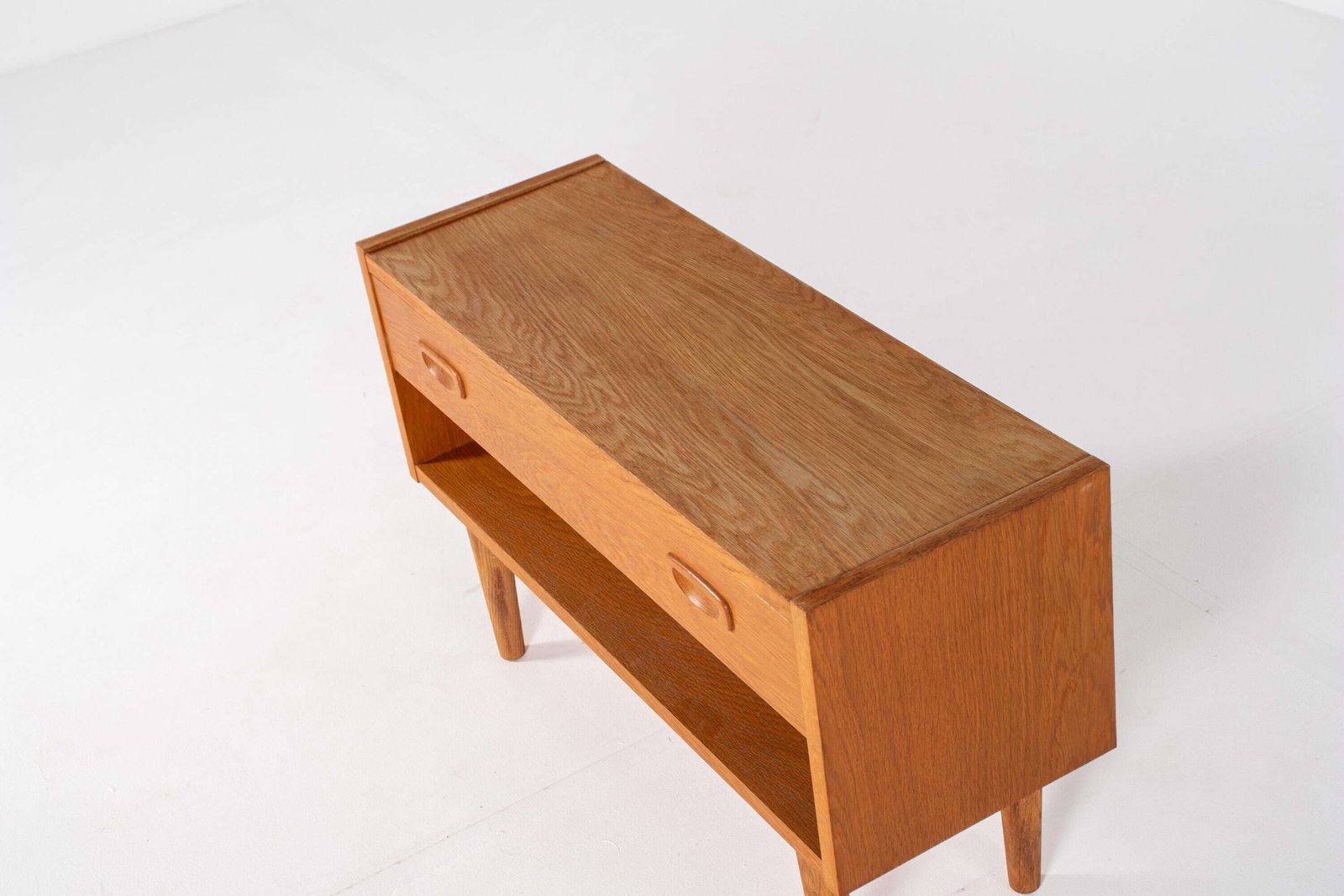 Deens mid-century eiken entree- / gangkastje, jaren 1960 photo for sale