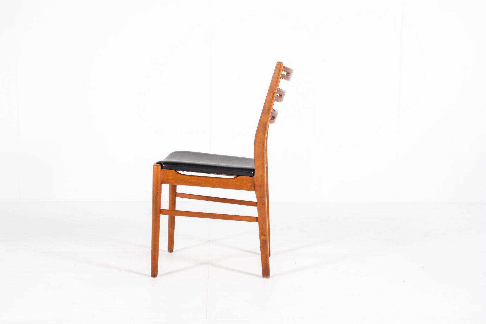 photo for sale Set Of 6 Danish Mid Century Teak Dining Chairs Model 210 By Farstrup — 1960s